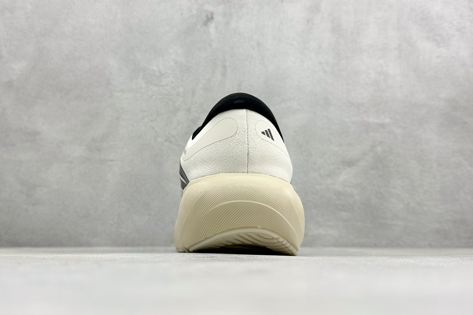 180 AD SUPERNOVA SOLUTIONE 3 M 阿迪超轻透气缓震跑鞋 联名款 KK1203-Chinese UA Cheap High Quatity Brand Clothes Bags handbags Sneakers wholesale wholesaler seller from China Factory suppliers Fashion Clothing Shoes best Quality Beautiful Price 180 AD SUPERNOVA SOLUTIONE 3 M 阿迪超轻透气缓震跑鞋 联名款 KK1203