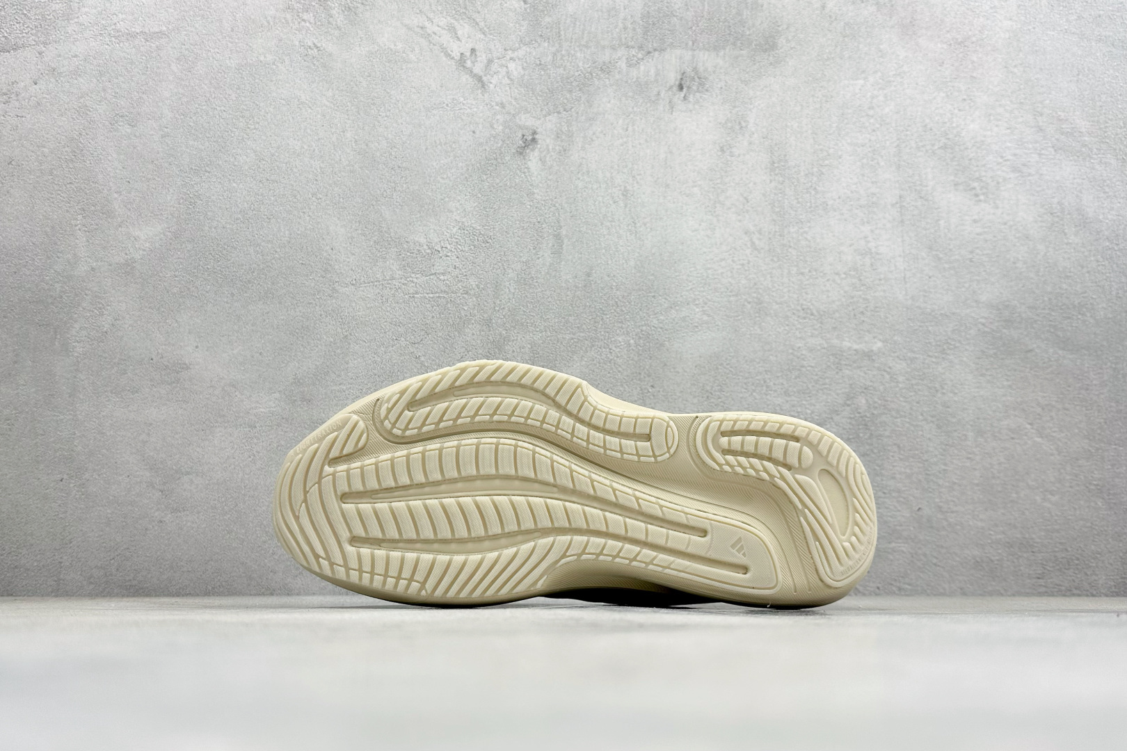 180 AD SUPERNOVA SOLUTIONE 3 M 阿迪超轻透气缓震跑鞋 联名款 KK1203-Chinese UA Cheap High Quatity Brand Clothes Bags handbags Sneakers wholesale wholesaler seller from China Factory suppliers Fashion Clothing Shoes best Quality Beautiful Price 180 AD SUPERNOVA SOLUTIONE 3 M 阿迪超轻透气缓震跑鞋 联名款 KK1203