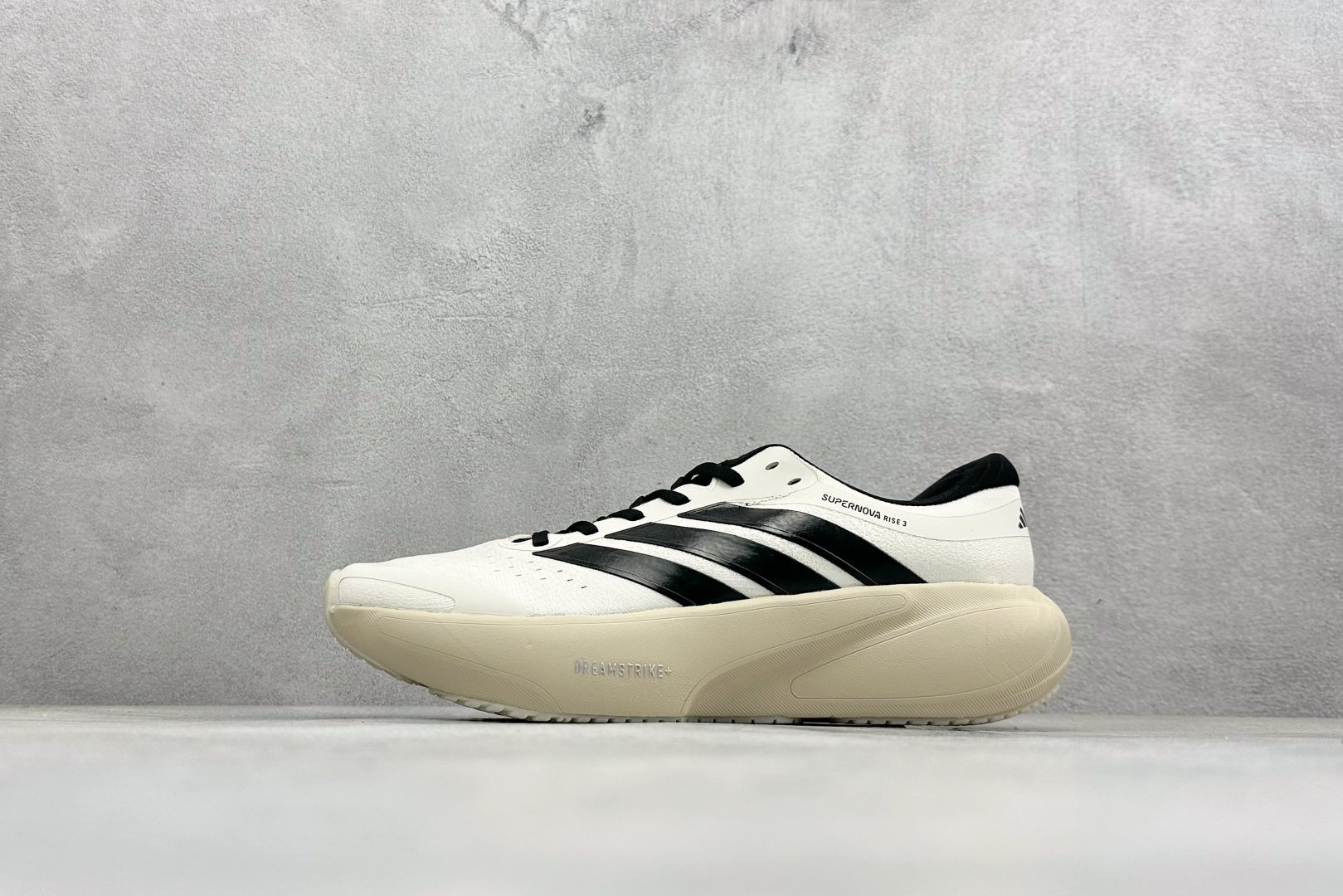 180 AD SUPERNOVA SOLUTIONE 3 M 阿迪超轻透气缓震跑鞋 联名款 KK1203-Chinese UA Cheap High Quatity Brand Clothes Bags handbags Sneakers wholesale wholesaler seller from China Factory suppliers Fashion Clothing Shoes best Quality Beautiful Price 180 AD SUPERNOVA SOLUTIONE 3 M 阿迪超轻透气缓震跑鞋 联名款 KK1203