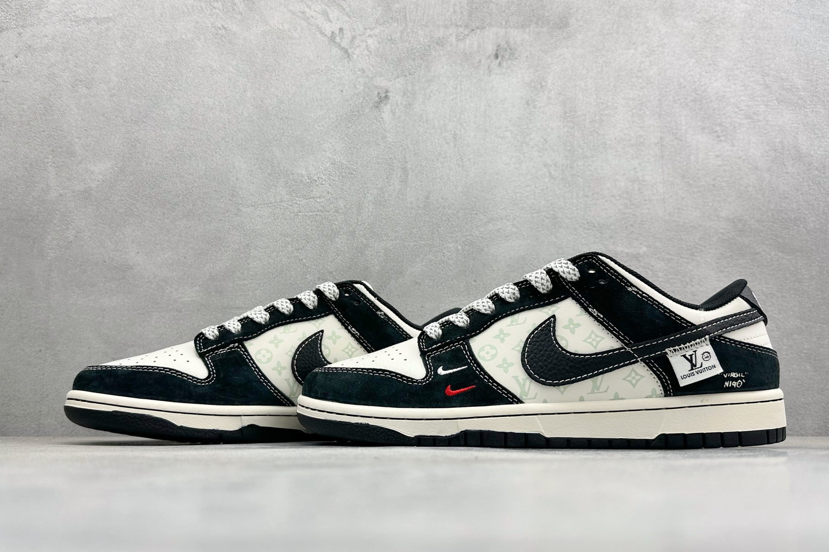 260 Nike Dunk Low Retro LV联名 周年高端定制 低帮休闲板鞋 YX5066-392-Chinese UA Cheap High Quatity Brand Clothes Bags handbags Sneakers wholesale wholesaler seller from China Factory suppliers Fashion Clothing Shoes best Quality Beautiful Price 260 Nike Dunk Low Retro LV联名 周年高端定制 低帮休闲板鞋 YX5066-392