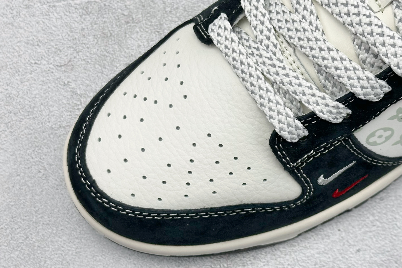 260 Nike Dunk Low Retro LV联名 周年高端定制 低帮休闲板鞋 YX5066-392-Chinese UA Cheap High Quatity Brand Clothes Bags handbags Sneakers wholesale wholesaler seller from China Factory suppliers Fashion Clothing Shoes best Quality Beautiful Price 260 Nike Dunk Low Retro LV联名 周年高端定制 低帮休闲板鞋 YX5066-392