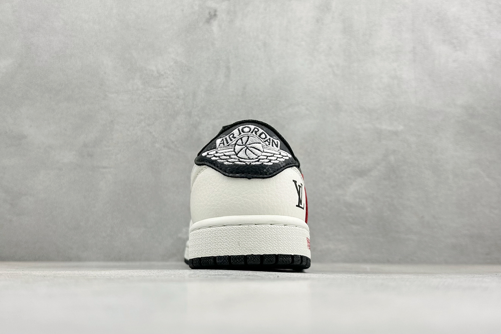 Air Jordan 1 Low AJ1 乔1 LV联名 高端定制 倒钩低帮复古篮球鞋 DZ2688-116-Top High Quatity Cheap Sneakers Fashion Clothing Clothes Bags handbags Shoes of all Brand wholesale With The best Quality And Beautiful Price from China Factory Chinese suppliers wholesaler seller Air Jordan 1 Low AJ1 乔1 LV联名 高端定制 倒钩低帮复古篮球鞋 DZ2688-116
