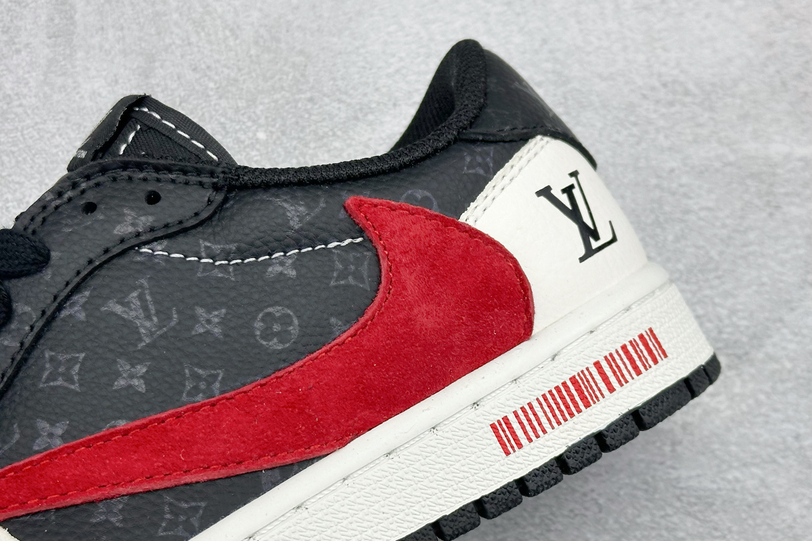 Air Jordan 1 Low AJ1 乔1 LV联名 高端定制 倒钩低帮复古篮球鞋 DZ2688-116-Top High Quatity Cheap Sneakers Fashion Clothing Clothes Bags handbags Shoes of all Brand wholesale With The best Quality And Beautiful Price from China Factory Chinese suppliers wholesaler seller Air Jordan 1 Low AJ1 乔1 LV联名 高端定制 倒钩低帮复古篮球鞋 DZ2688-116