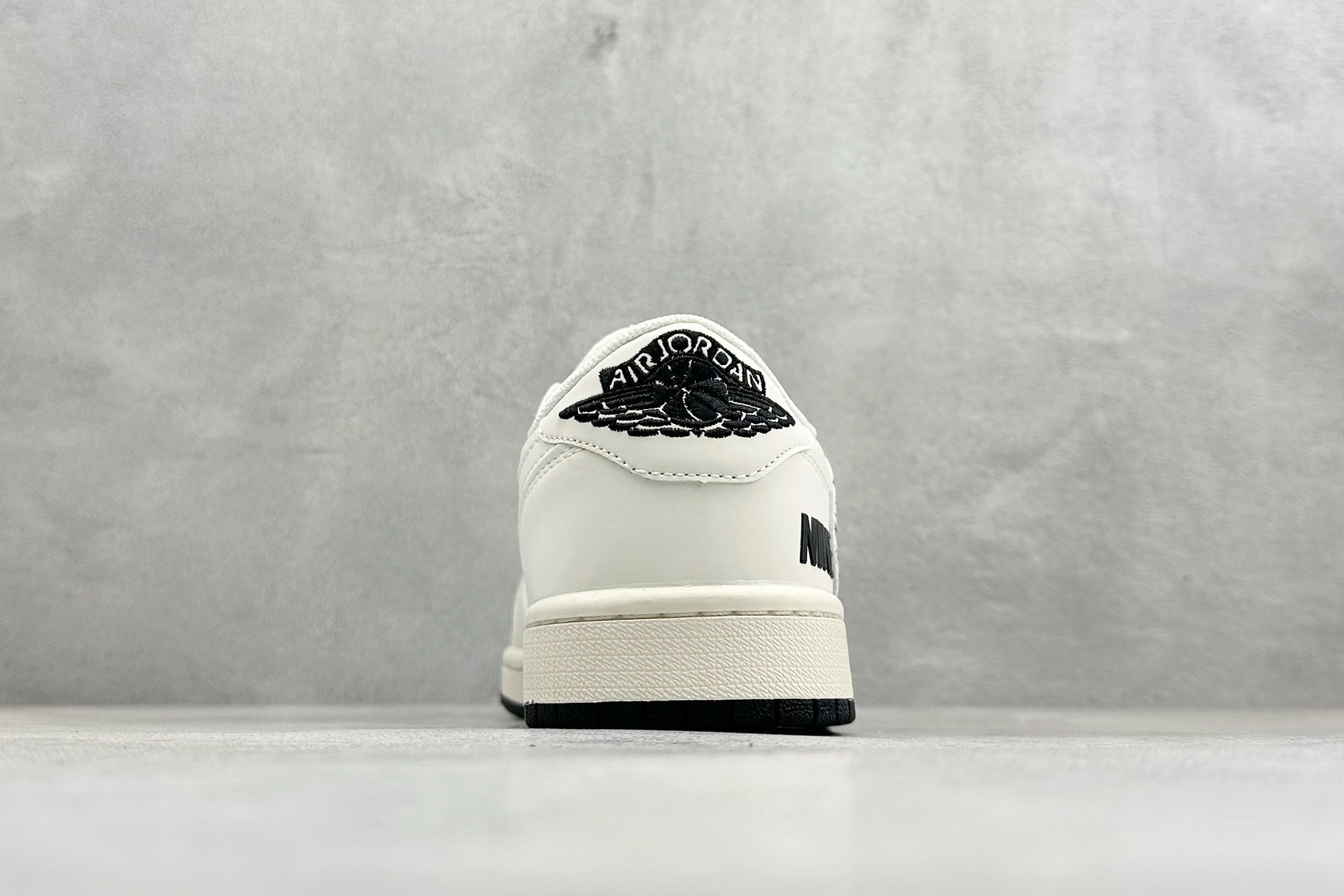 Air Jordan 1 Low AJ1 乔1 NIKE联名 高端定制 倒钩低帮复古篮球鞋 HH7518-091-Top High Quatity Cheap Sneakers Fashion Clothing Clothes Bags handbags Shoes of all Brand wholesale With The best Quality And Beautiful Price from China Factory Chinese suppliers wholesaler seller Air Jordan 1 Low AJ1 乔1 NIKE联名 高端定制 倒钩低帮复古篮球鞋 HH7518-091