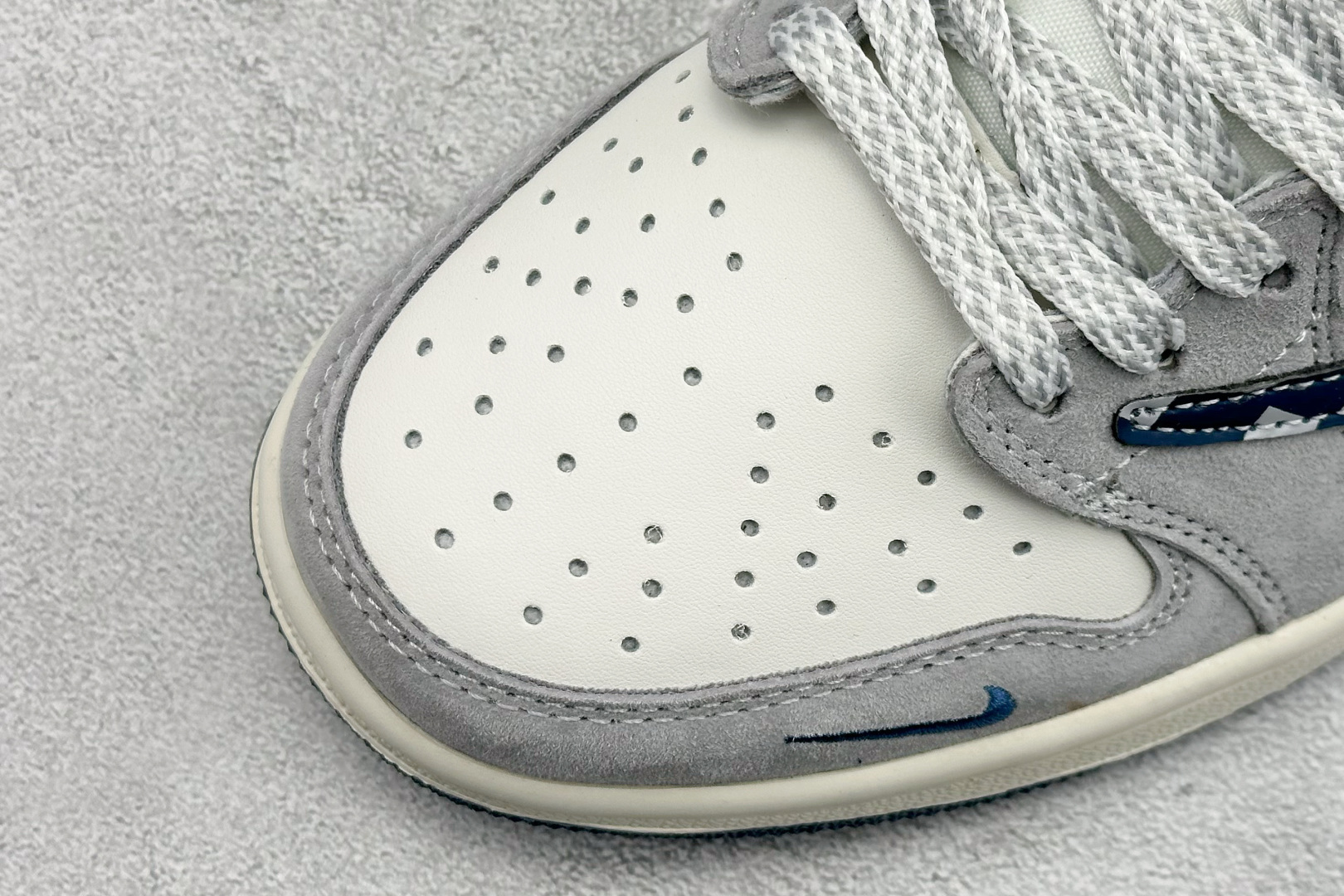 Air Jordan 1 Low AJ1 乔1 巴宝莉联名 高端定制 倒钩低帮复古篮球鞋 LD2028-076-Top High Quatity Cheap Sneakers Fashion Clothing Clothes Bags handbags Shoes of all Brand wholesale With The best Quality And Beautiful Price from China Factory Chinese suppliers wholesaler seller Air Jordan 1 Low AJ1 乔1 巴宝莉联名 高端定制 倒钩低帮复古篮球鞋 LD2028-076