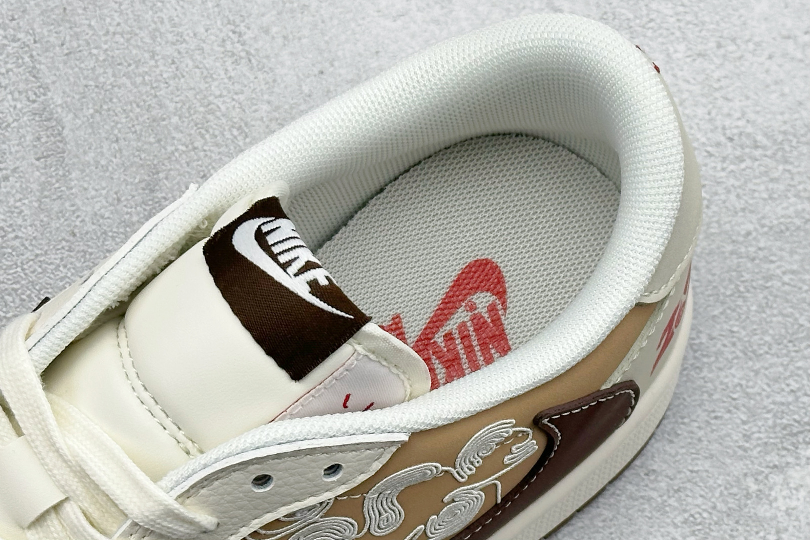 260 Air Jordan 1 Low AJ1 乔1 马年限定 高端定制 倒钩低帮复古篮球鞋 JY6988-146-Chinese UA Cheap High Quatity Brand Clothes Bags handbags Sneakers wholesale wholesaler seller from China Factory suppliers Fashion Clothing Shoes best Quality Beautiful Price 260 Air Jordan 1 Low AJ1 乔1 马年限定 高端定制 倒钩低帮复古篮球鞋 JY6988-146