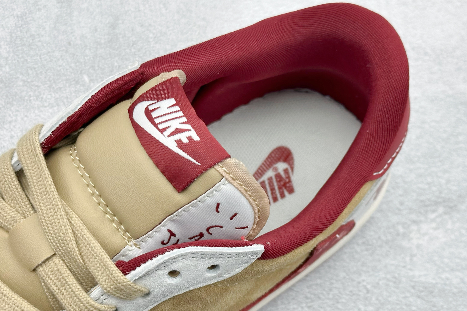 Air Jordan 1 Low AJ1 乔1 马年限定 高端定制 倒钩低帮复古篮球鞋 LX1988-807-Top High Quatity Cheap Sneakers Fashion Clothing Clothes Bags handbags Shoes of all Brand wholesale With The best Quality And Beautiful Price from China Factory Chinese suppliers wholesaler seller Air Jordan 1 Low AJ1 乔1 马年限定 高端定制 倒钩低帮复古篮球鞋 LX1988-807