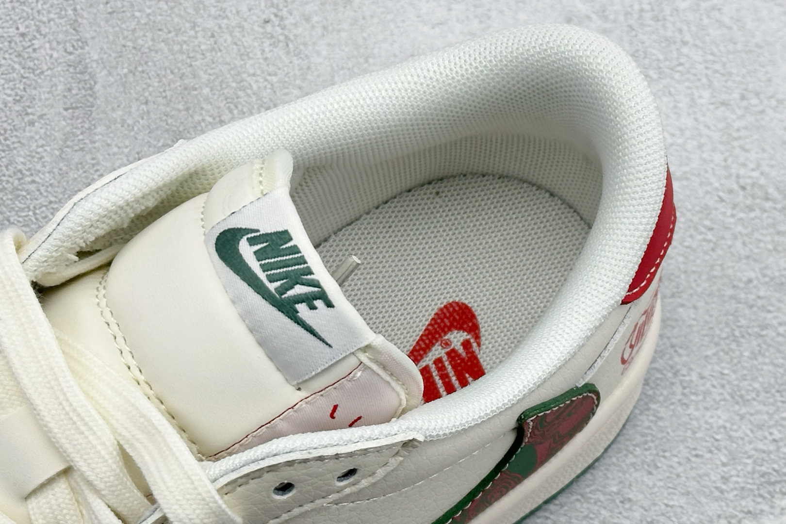 260 Air Jordan 1 Low AJ1 乔1 马年限定 高端定制 倒钩低帮复古篮球鞋 SD6868-118-Chinese UA Cheap High Quatity Brand Clothes Bags handbags Sneakers wholesale wholesaler seller from China Factory suppliers Fashion Clothing Shoes best Quality Beautiful Price 260 Air Jordan 1 Low AJ1 乔1 马年限定 高端定制 倒钩低帮复古篮球鞋 SD6868-118
