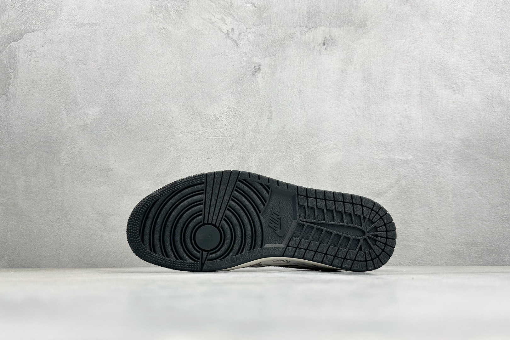 Air Jordan 1 Low AJ1 乔1 马年限定 高端定制 倒钩低帮复古篮球鞋 XT6998-113-Top High Quatity Cheap Sneakers Fashion Clothing Clothes Bags handbags Shoes of all Brand wholesale With The best Quality And Beautiful Price from China Factory Chinese suppliers wholesaler seller Air Jordan 1 Low AJ1 乔1 马年限定 高端定制 倒钩低帮复古篮球鞋 XT6998-113