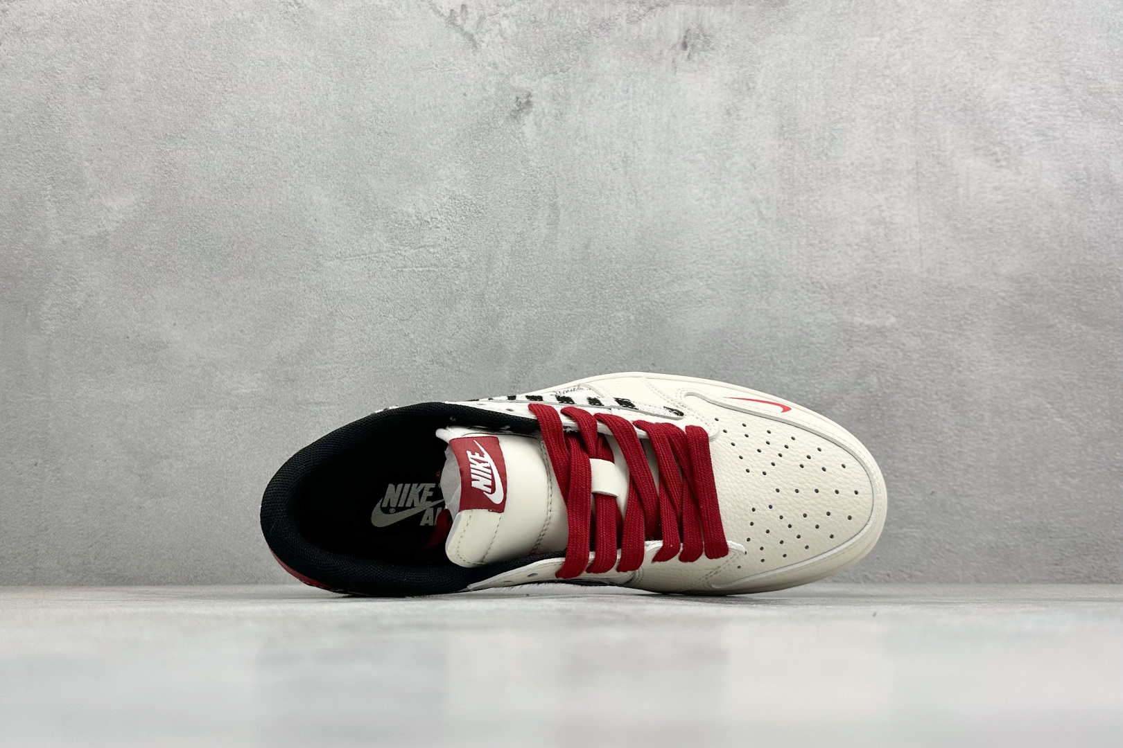 Air Jordan 1 Low AJ1 乔1 马年限定 高端定制 倒钩低帮复古篮球鞋 XT6998-113-Top High Quatity Cheap Sneakers Fashion Clothing Clothes Bags handbags Shoes of all Brand wholesale With The best Quality And Beautiful Price from China Factory Chinese suppliers wholesaler seller Air Jordan 1 Low AJ1 乔1 马年限定 高端定制 倒钩低帮复古篮球鞋 XT6998-113