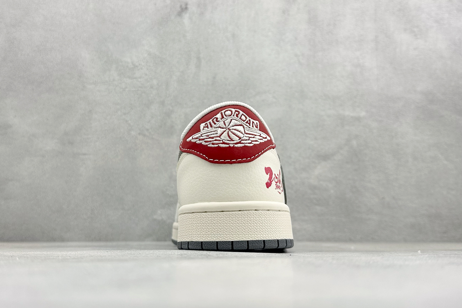 Air Jordan 1 Low AJ1 乔1 马年限定 高端定制 倒钩低帮复古篮球鞋 JJ2508-101-Top High Quatity Cheap Sneakers Fashion Clothing Clothes Bags handbags Shoes of all Brand wholesale With The best Quality And Beautiful Price from China Factory Chinese suppliers wholesaler seller Air Jordan 1 Low AJ1 乔1 马年限定 高端定制 倒钩低帮复古篮球鞋 JJ2508-101