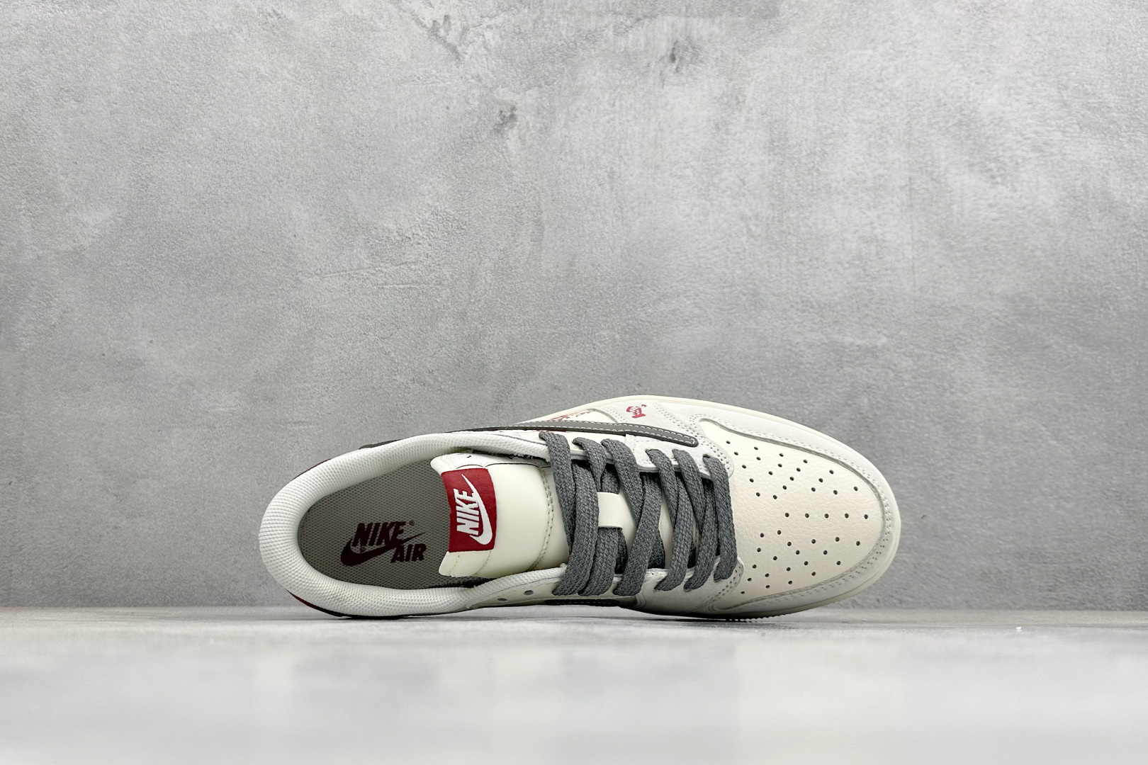 Air Jordan 1 Low AJ1 乔1 马年限定 高端定制 倒钩低帮复古篮球鞋 JJ2508-101-Top High Quatity Cheap Sneakers Fashion Clothing Clothes Bags handbags Shoes of all Brand wholesale With The best Quality And Beautiful Price from China Factory Chinese suppliers wholesaler seller Air Jordan 1 Low AJ1 乔1 马年限定 高端定制 倒钩低帮复古篮球鞋 JJ2508-101