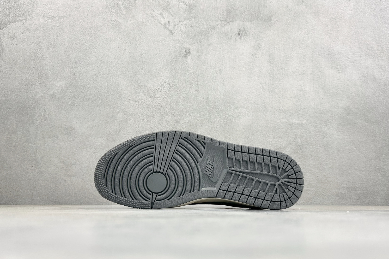 Air Jordan 1 Low AJ1 乔1 马年限定 高端定制 倒钩低帮复古篮球鞋 JJ2508-101-Top High Quatity Cheap Sneakers Fashion Clothing Clothes Bags handbags Shoes of all Brand wholesale With The best Quality And Beautiful Price from China Factory Chinese suppliers wholesaler seller Air Jordan 1 Low AJ1 乔1 马年限定 高端定制 倒钩低帮复古篮球鞋 JJ2508-101