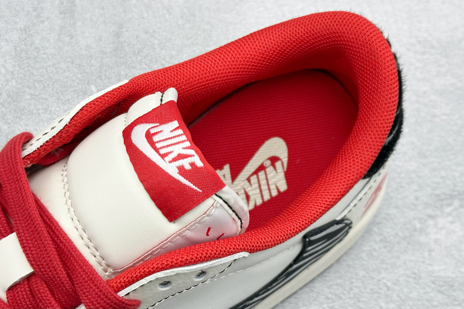 260 Air Jordan 1 Low AJ1 乔1 马年限定 高端定制 倒钩低帮复古篮球鞋 JJ2508-103-Chinese UA Cheap High Quatity Brand Clothes Bags handbags Sneakers wholesale wholesaler seller from China Factory suppliers Fashion Clothing Shoes best Quality Beautiful Price 260 Air Jordan 1 Low AJ1 乔1 马年限定 高端定制 倒钩低帮复古篮球鞋 JJ2508-103