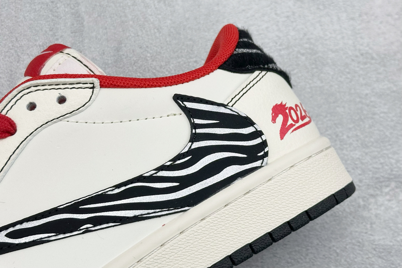 260 Air Jordan 1 Low AJ1 乔1 马年限定 高端定制 倒钩低帮复古篮球鞋 JJ2508-103-Chinese UA Cheap High Quatity Brand Clothes Bags handbags Sneakers wholesale wholesaler seller from China Factory suppliers Fashion Clothing Shoes best Quality Beautiful Price 260 Air Jordan 1 Low AJ1 乔1 马年限定 高端定制 倒钩低帮复古篮球鞋 JJ2508-103