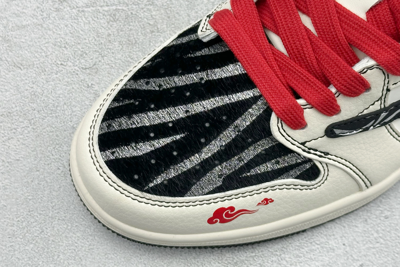 260 Air Jordan 1 Low AJ1 乔1 马年限定 高端定制 倒钩低帮复古篮球鞋 JJ2508-103-Chinese UA Cheap High Quatity Brand Clothes Bags handbags Sneakers wholesale wholesaler seller from China Factory suppliers Fashion Clothing Shoes best Quality Beautiful Price 260 Air Jordan 1 Low AJ1 乔1 马年限定 高端定制 倒钩低帮复古篮球鞋 JJ2508-103