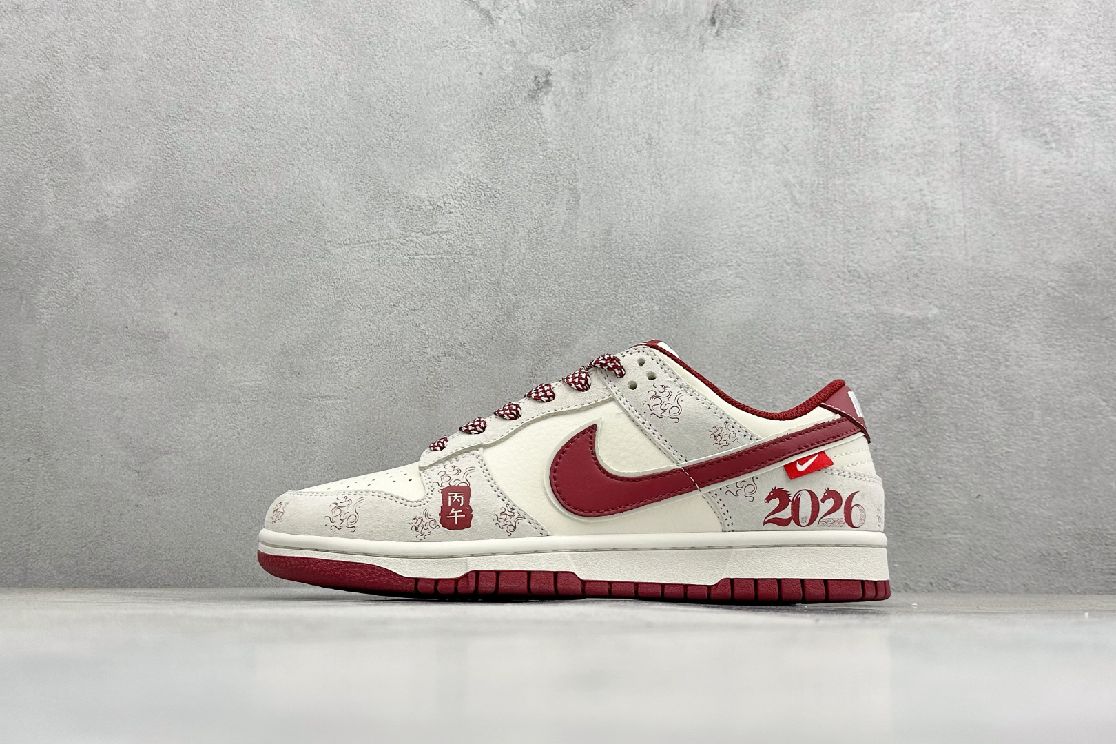 260 Nike SB Dunk Low RETRO 马年限定 高端定制 低帮休闲板鞋 KG6699-F18-Chinese UA Cheap High Quatity Brand Clothes Bags handbags Sneakers wholesale wholesaler seller from China Factory suppliers Fashion Clothing Shoes best Quality Beautiful Price 260 Nike SB Dunk Low RETRO 马年限定 高端定制 低帮休闲板鞋 KG6699-F18