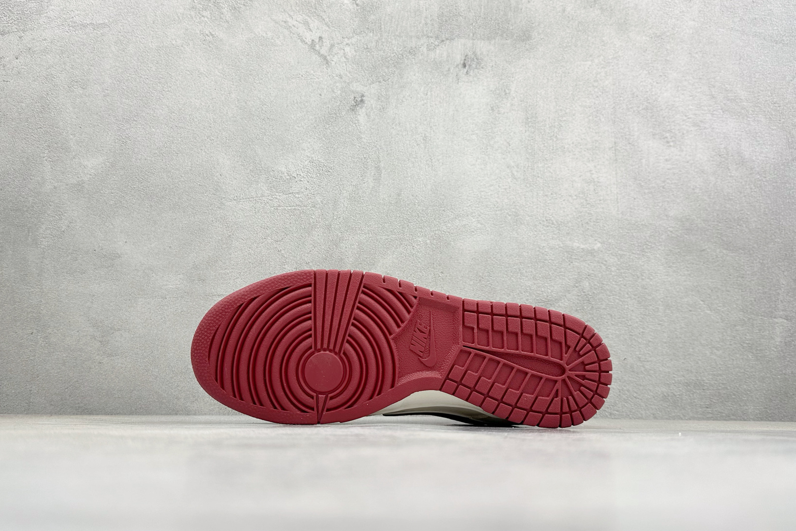 260 Nike SB Dunk Low RETRO 马年限定 高端定制 低帮休闲板鞋 KG6699-F18-Chinese UA Cheap High Quatity Brand Clothes Bags handbags Sneakers wholesale wholesaler seller from China Factory suppliers Fashion Clothing Shoes best Quality Beautiful Price 260 Nike SB Dunk Low RETRO 马年限定 高端定制 低帮休闲板鞋 KG6699-F18