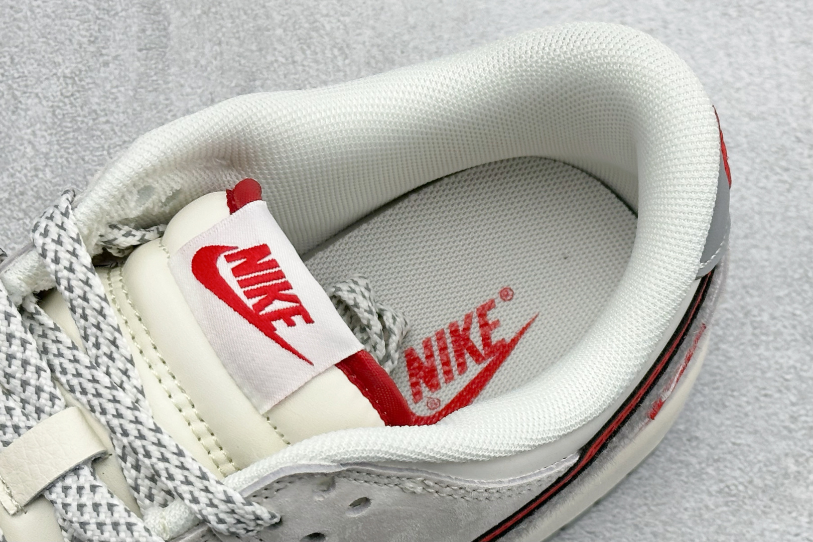 260 Nike SB Dunk Low RETRO 马年限定 高端定制 低帮休闲板鞋 YX5066-412