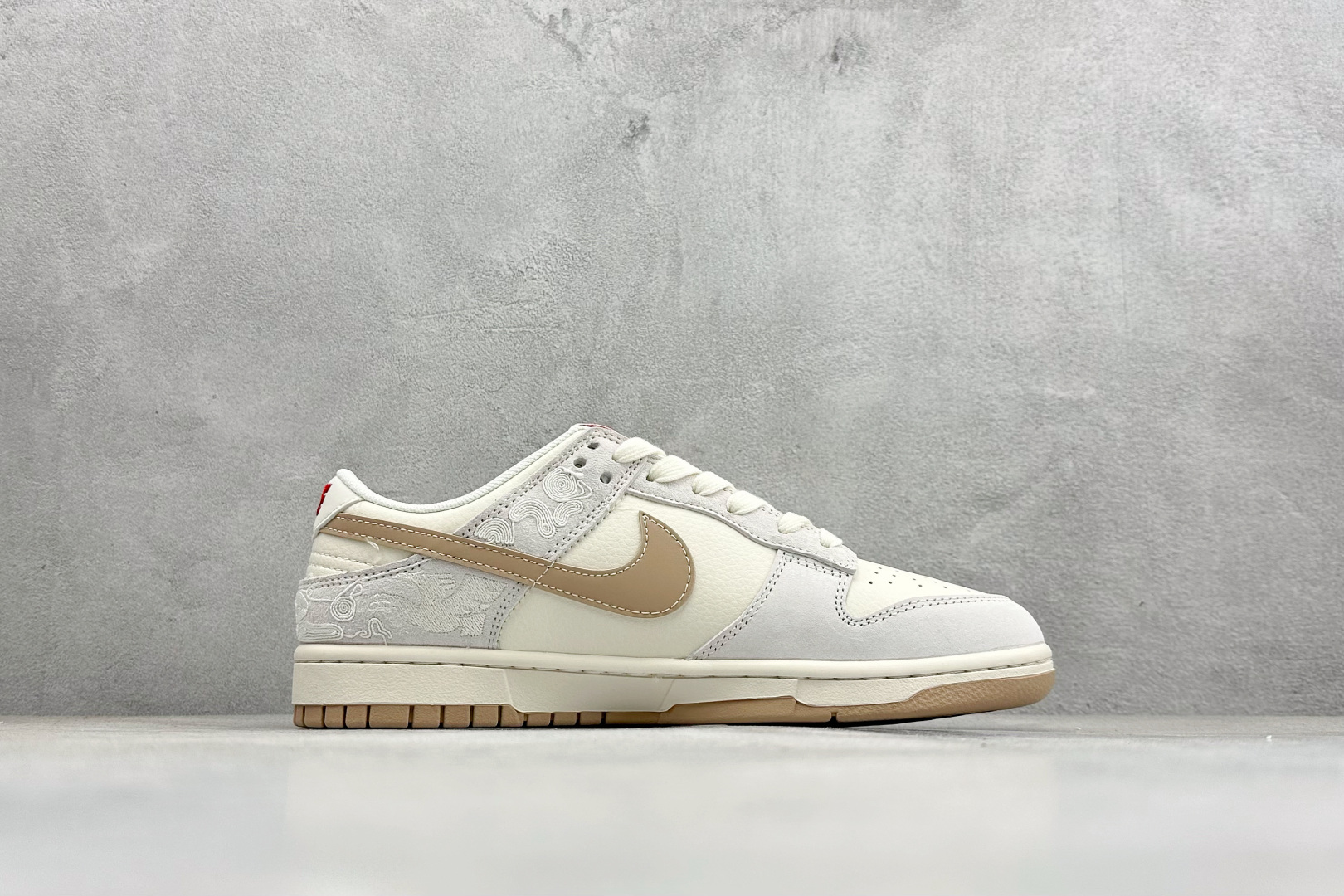 Nike SB Dunk Low RETRO 马年限定 高端定制 低帮休闲板鞋 MY9969-903-Top High Quatity Cheap Sneakers Fashion Clothing Clothes Bags handbags Shoes of all Brand wholesale With The best Quality And Beautiful Price from China Factory Chinese suppliers wholesaler seller Nike SB Dunk Low RETRO 马年限定 高端定制 低帮休闲板鞋 MY9969-903