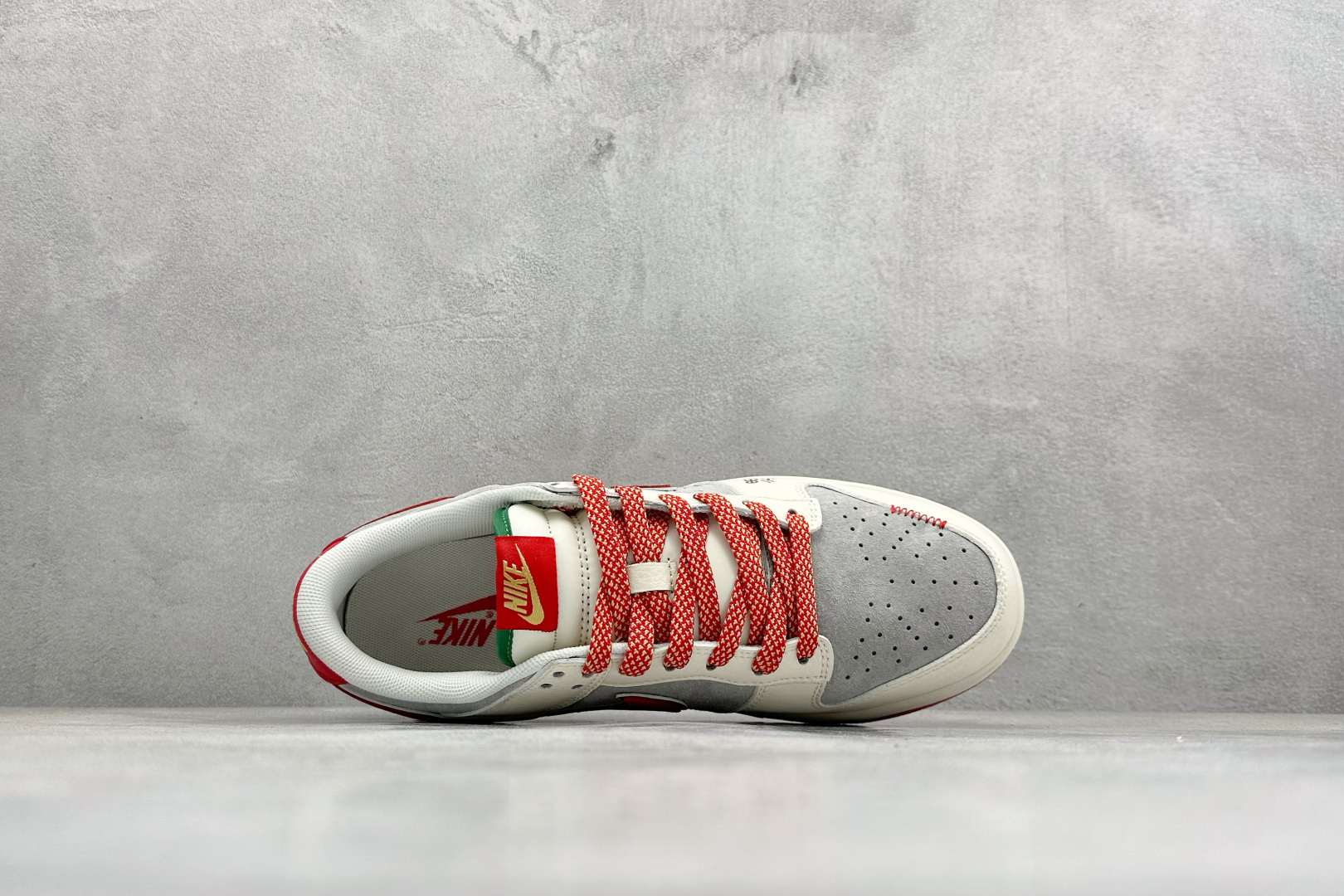 Nike SB Dunk Low RETRO 2026马年限定 高端定制 低帮休闲板鞋 QW5288-116