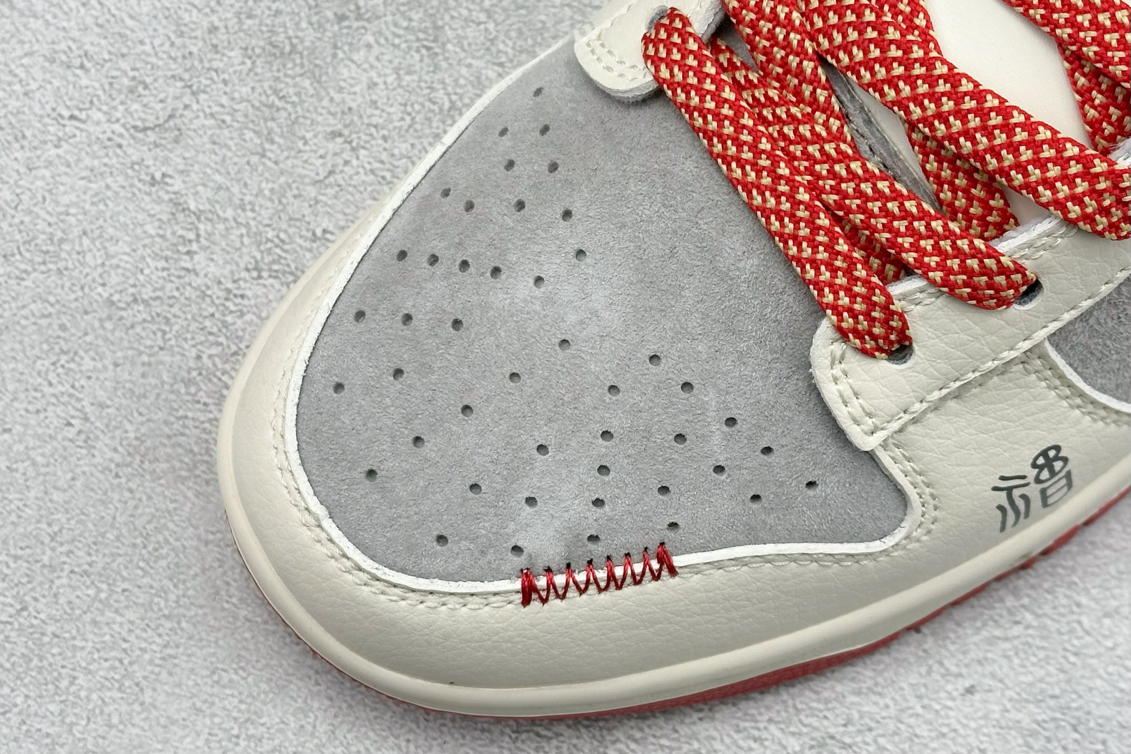 Nike SB Dunk Low RETRO 2026马年限定 高端定制 低帮休闲板鞋 QW5288-116