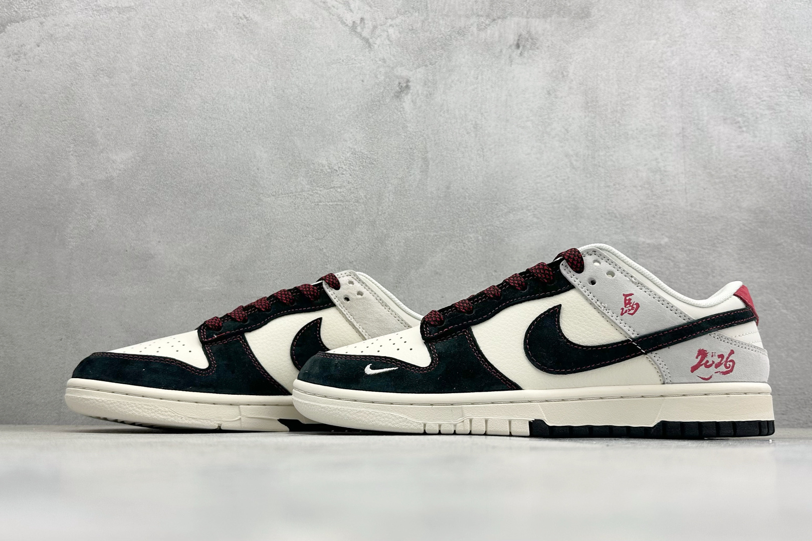 Nike SB Dunk Low RETRO 2026马年限定 高端定制 低帮休闲板鞋 ZH2598-807-Top High Quatity Cheap Sneakers Fashion Clothing Clothes Bags handbags Shoes of all Brand wholesale With The best Quality And Beautiful Price from China Factory Chinese suppliers wholesaler seller Nike SB Dunk Low RETRO 2026马年限定 高端定制 低帮休闲板鞋 ZH2598-807