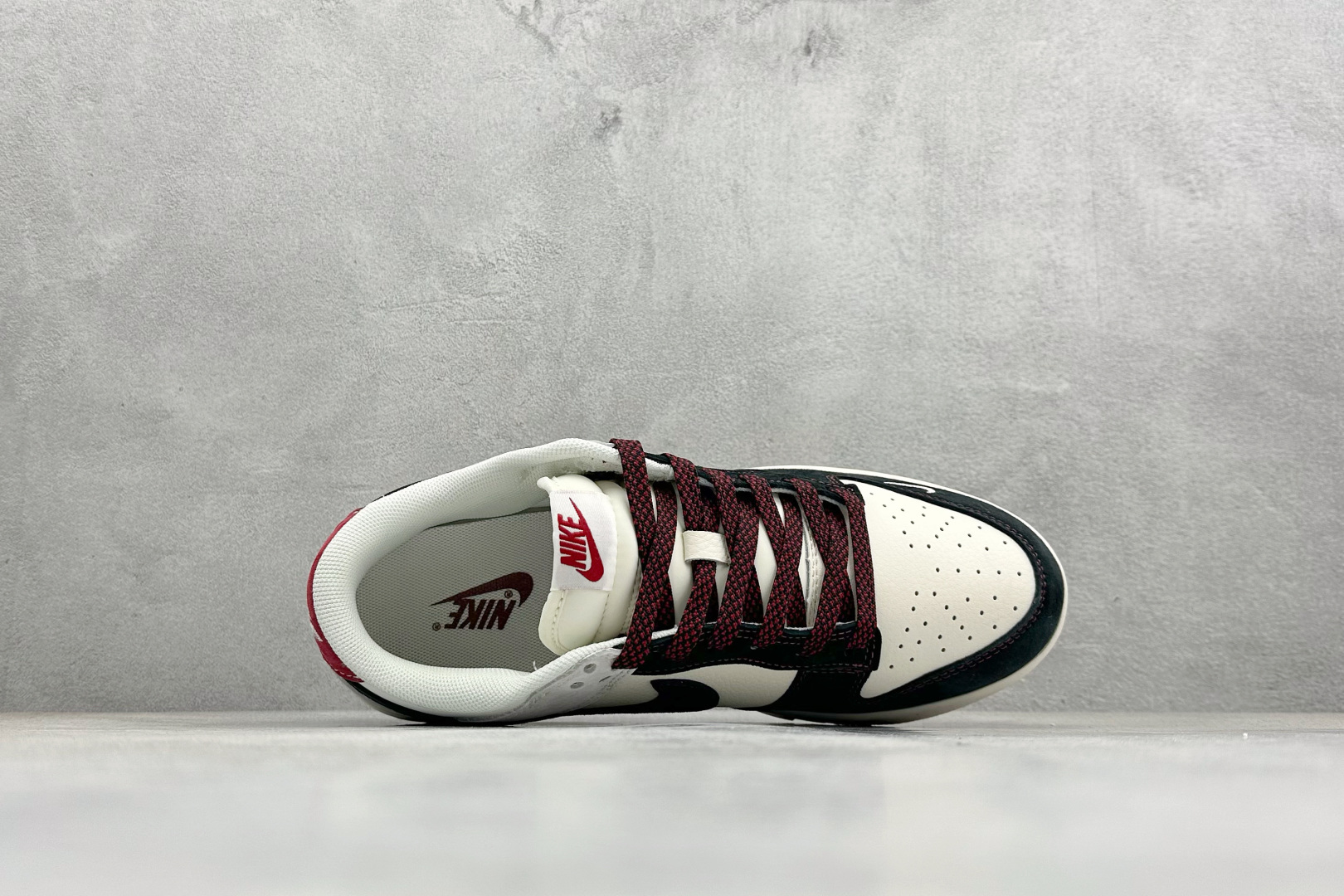 Nike SB Dunk Low RETRO 2026马年限定 高端定制 低帮休闲板鞋 ZH2598-807-Top High Quatity Cheap Sneakers Fashion Clothing Clothes Bags handbags Shoes of all Brand wholesale With The best Quality And Beautiful Price from China Factory Chinese suppliers wholesaler seller Nike SB Dunk Low RETRO 2026马年限定 高端定制 低帮休闲板鞋 ZH2598-807