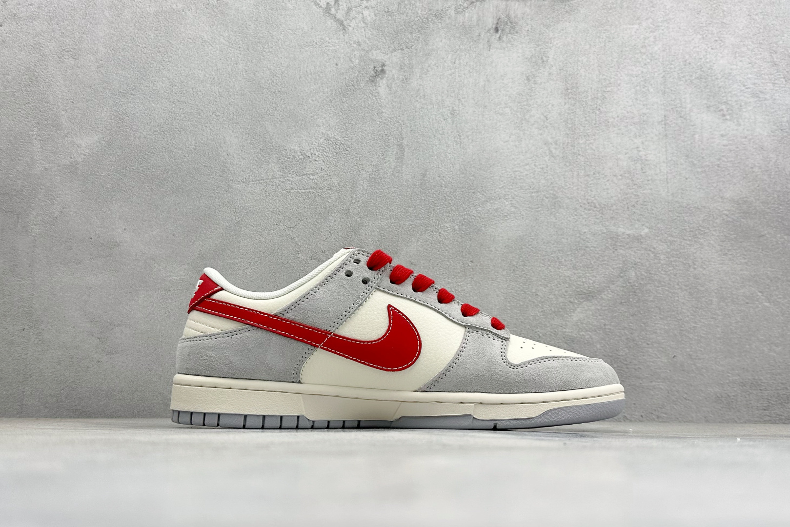 Nike SB Dunk Low RETRO 2026马年限定 高端定制 低帮休闲板鞋 FC1688-242-Top High Quatity Cheap Sneakers Fashion Clothing Clothes Bags handbags Shoes of all Brand wholesale With The best Quality And Beautiful Price from China Factory Chinese suppliers wholesaler seller Nike SB Dunk Low RETRO 2026马年限定 高端定制 低帮休闲板鞋 FC1688-242