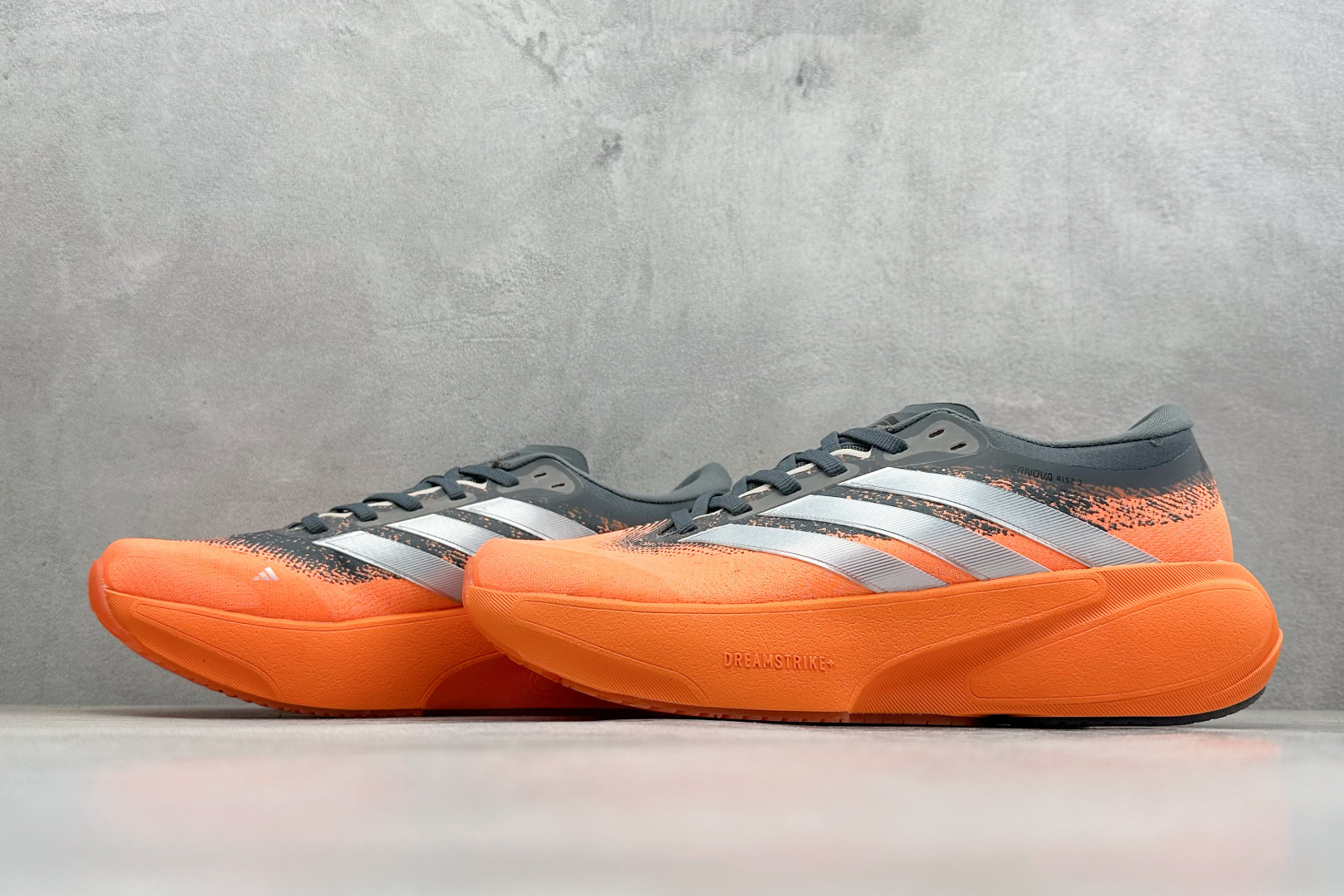 TY版Adidas Supernova Rise 3 阿迪达斯 减震回弹 运动透气休闲跑步鞋 JR7372