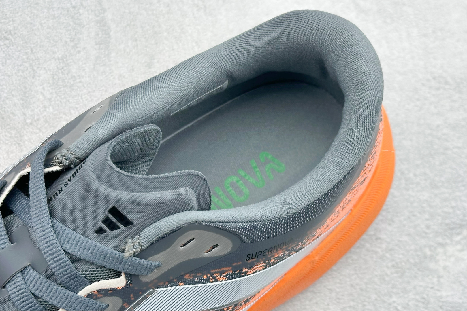TY版Adidas Supernova Rise 3 阿迪达斯 减震回弹 运动透气休闲跑步鞋 JR7372