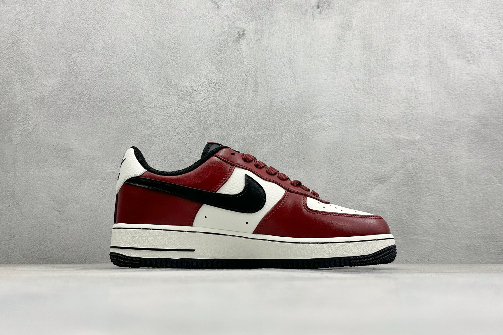 SC版Nike Air Force 1'07 Low 马年限定 栆红奶白 空军一号低帮休闲板鞋 HF3148-102-Top High Quatity Cheap Sneakers Fashion Clothing Clothes Bags handbags Shoes of all Brand wholesale With The best Quality And Beautiful Price from China Factory Chinese suppliers wholesaler seller SC版Nike Air Force 1'07 Low 马年限定 栆红奶白 空军一号低帮休闲板鞋 HF3148-102
