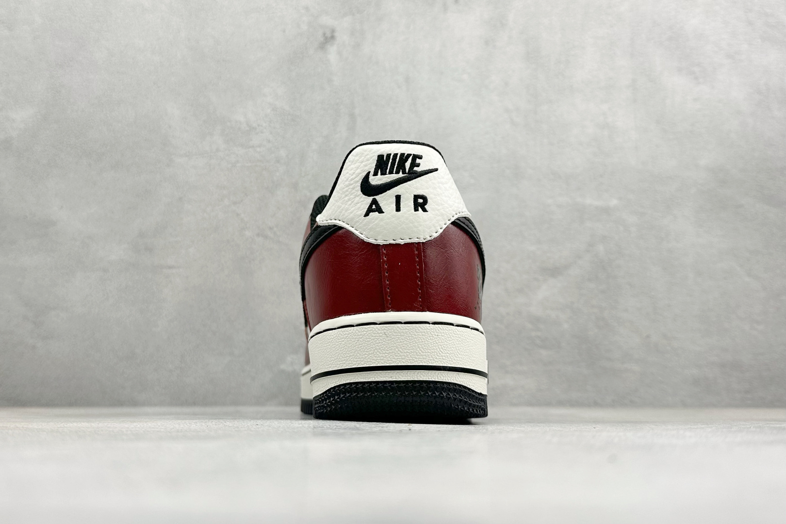 SC版Nike Air Force 1'07 Low 马年限定 栆红奶白 空军一号低帮休闲板鞋 HF3148-102-Top High Quatity Cheap Sneakers Fashion Clothing Clothes Bags handbags Shoes of all Brand wholesale With The best Quality And Beautiful Price from China Factory Chinese suppliers wholesaler seller SC版Nike Air Force 1'07 Low 马年限定 栆红奶白 空军一号低帮休闲板鞋 HF3148-102