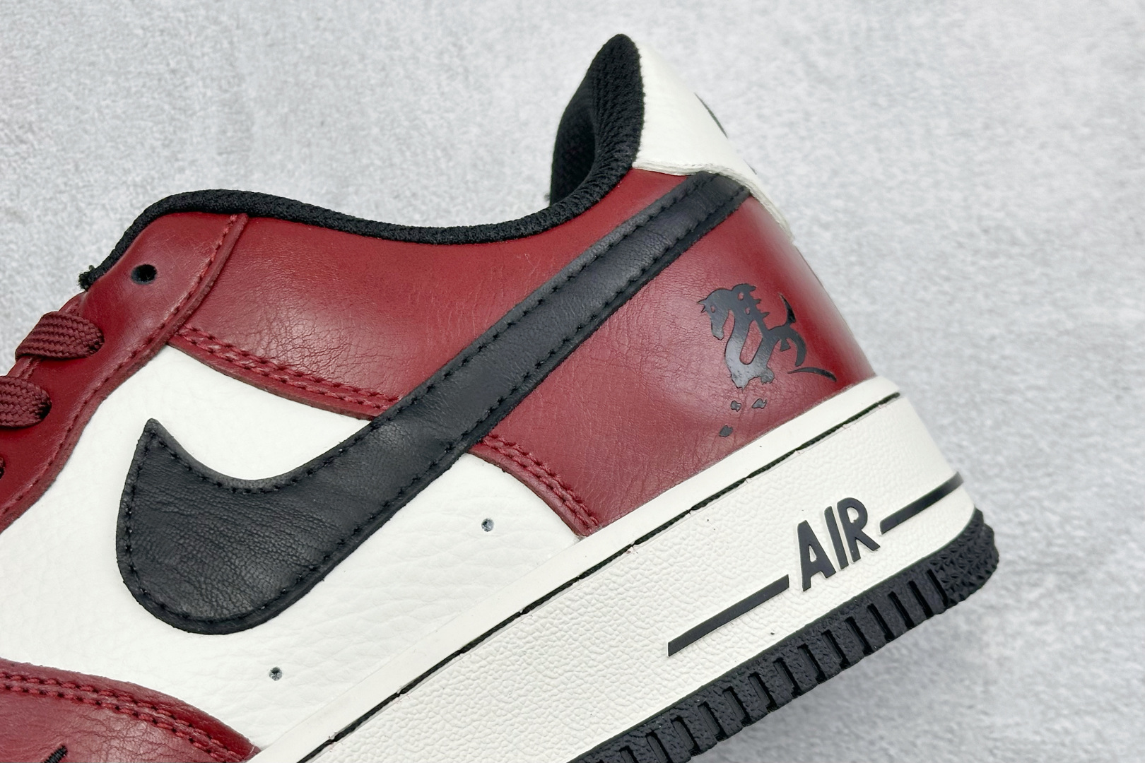 SC版Nike Air Force 1'07 Low 马年限定 栆红奶白 空军一号低帮休闲板鞋 HF3148-102-Top High Quatity Cheap Sneakers Fashion Clothing Clothes Bags handbags Shoes of all Brand wholesale With The best Quality And Beautiful Price from China Factory Chinese suppliers wholesaler seller SC版Nike Air Force 1'07 Low 马年限定 栆红奶白 空军一号低帮休闲板鞋 HF3148-102