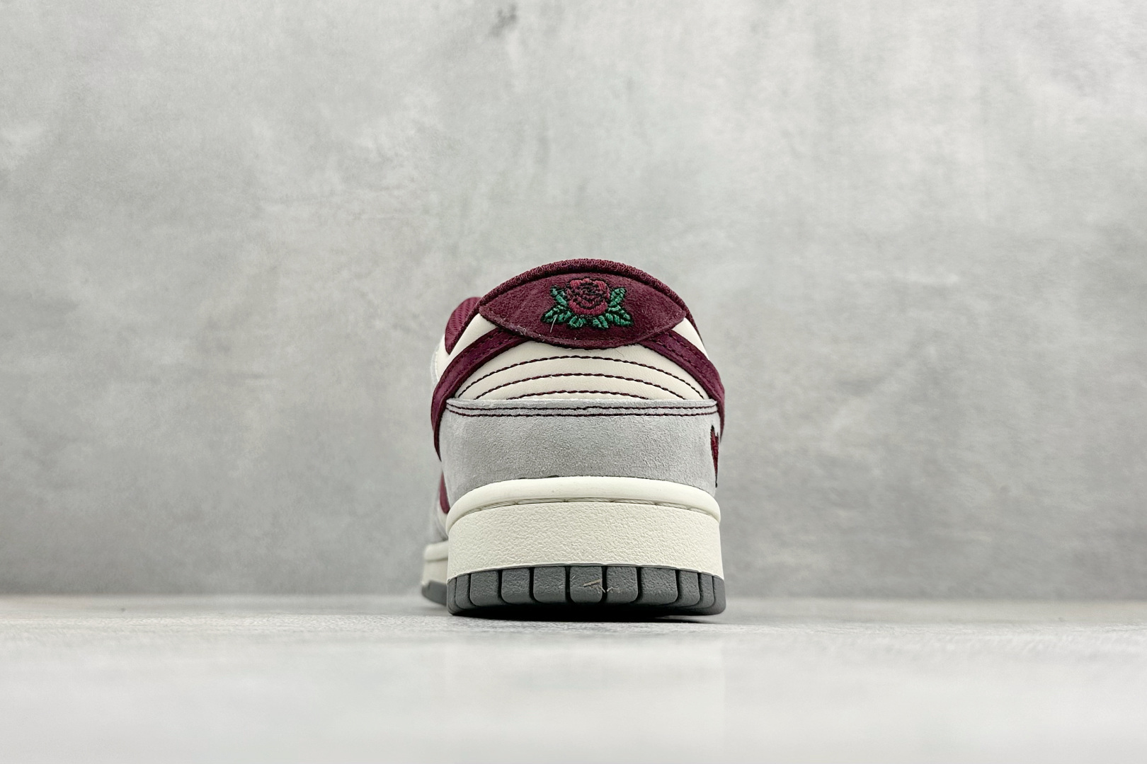 SC版Nike SB Dunk Low 情人节限定 天若有情 高端定制 低帮休闲板鞋 SG6688-009-Top High Quatity Cheap Sneakers Fashion Clothing Clothes Bags handbags Shoes of all Brand wholesale With The best Quality And Beautiful Price from China Factory Chinese suppliers wholesaler seller SC版Nike SB Dunk Low 情人节限定 天若有情 高端定制 低帮休闲板鞋 SG6688-009
