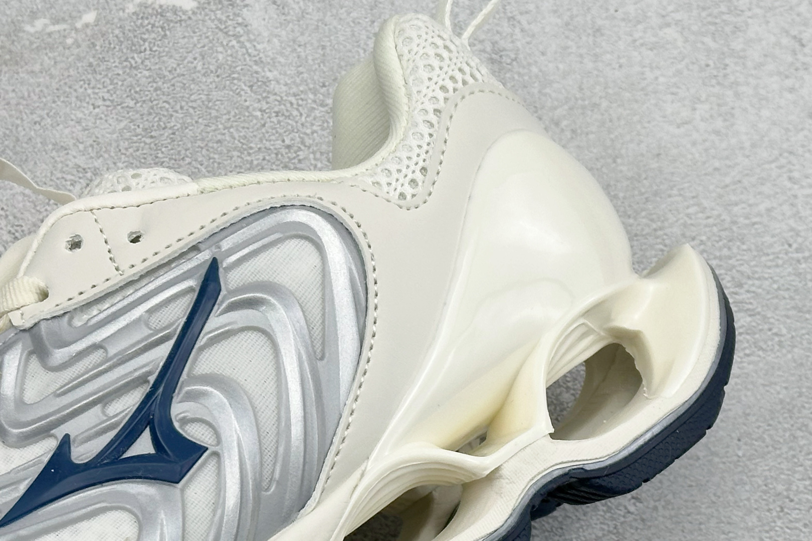 Mizuno 美津侬 WAVE PROPHECY 14S 复古时尚休闲舒适运动跑步鞋 J1GC25