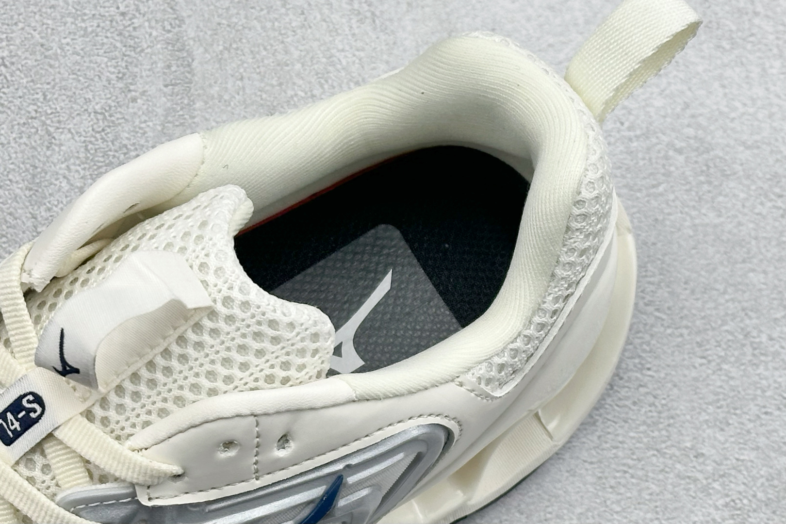 Mizuno 美津侬 WAVE PROPHECY 14S 复古时尚休闲舒适运动跑步鞋 J1GC25
