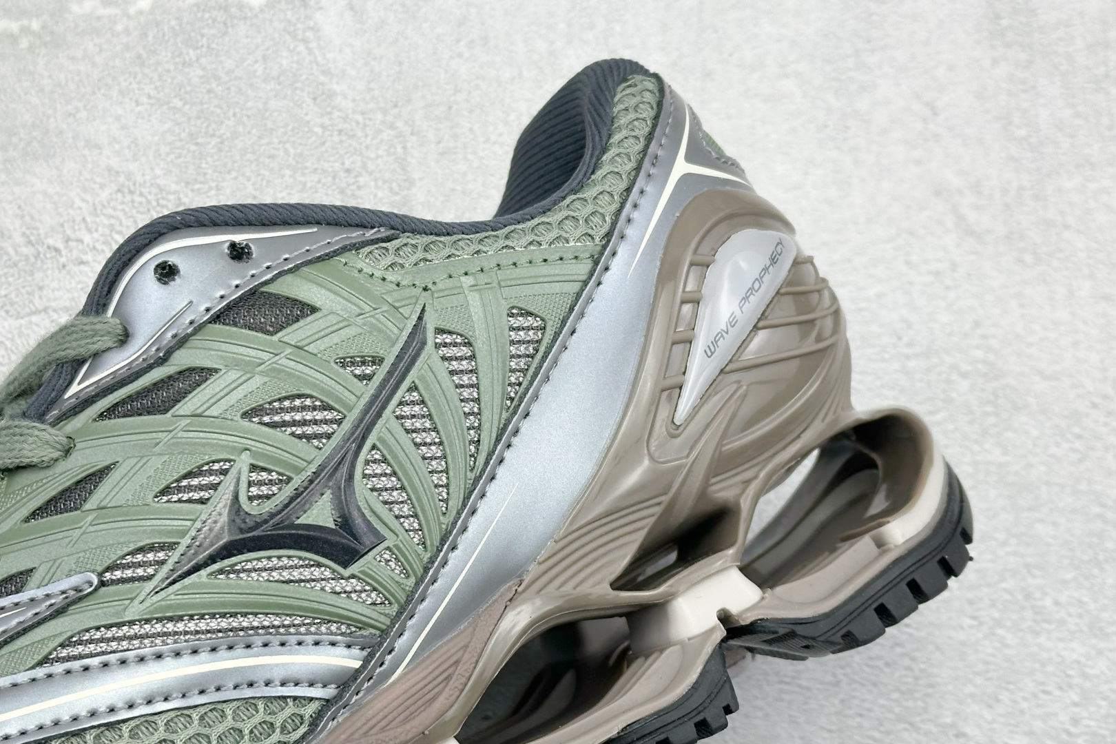 260 Mizuno 美津侬 WAVE PROPHECY LS 复古时尚休闲舒适运动跑步鞋 D1GA25