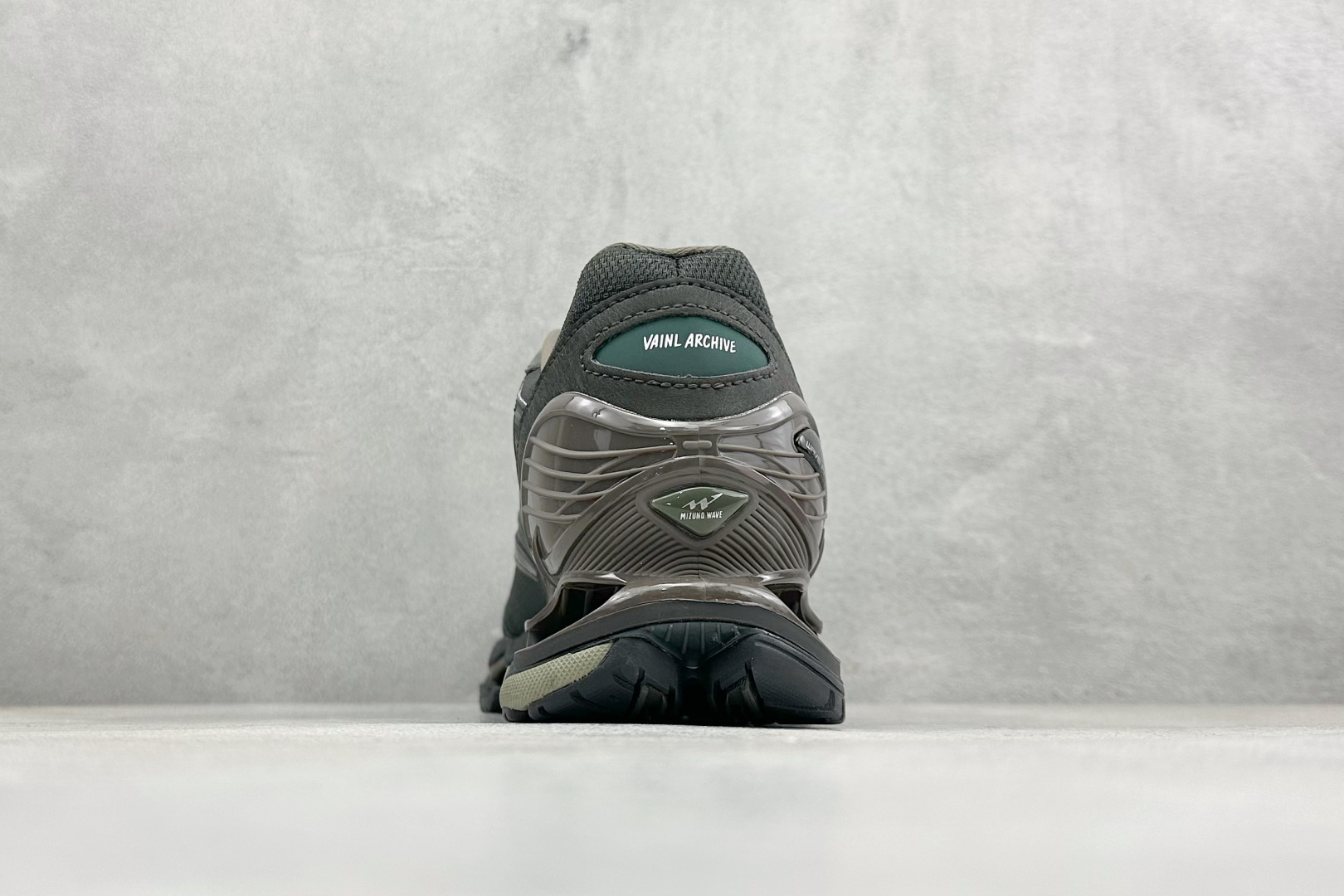 260 Mizuno 美津侬 WAVE PROPHECY LS 复古时尚休闲舒适运动跑步鞋 D1GD24-Chinese UA Cheap High Quatity Brand Clothes Bags handbags Sneakers wholesale wholesaler seller from China Factory suppliers Fashion Clothing Shoes best Quality Beautiful Price 260 Mizuno 美津侬 WAVE PROPHECY LS 复古时尚休闲舒适运动跑步鞋 D1GD24