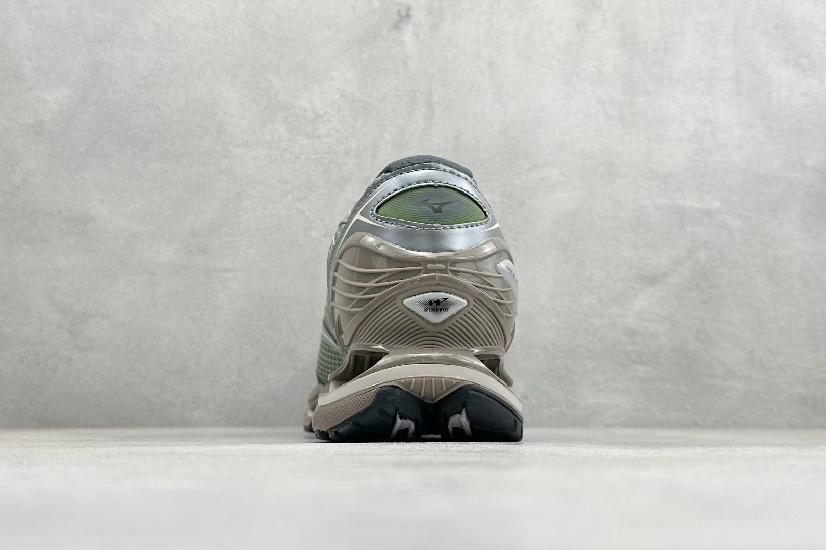 260 Mizuno 美津侬 WAVE PROPHECY LS 复古时尚休闲舒适运动跑步鞋 D1GA25