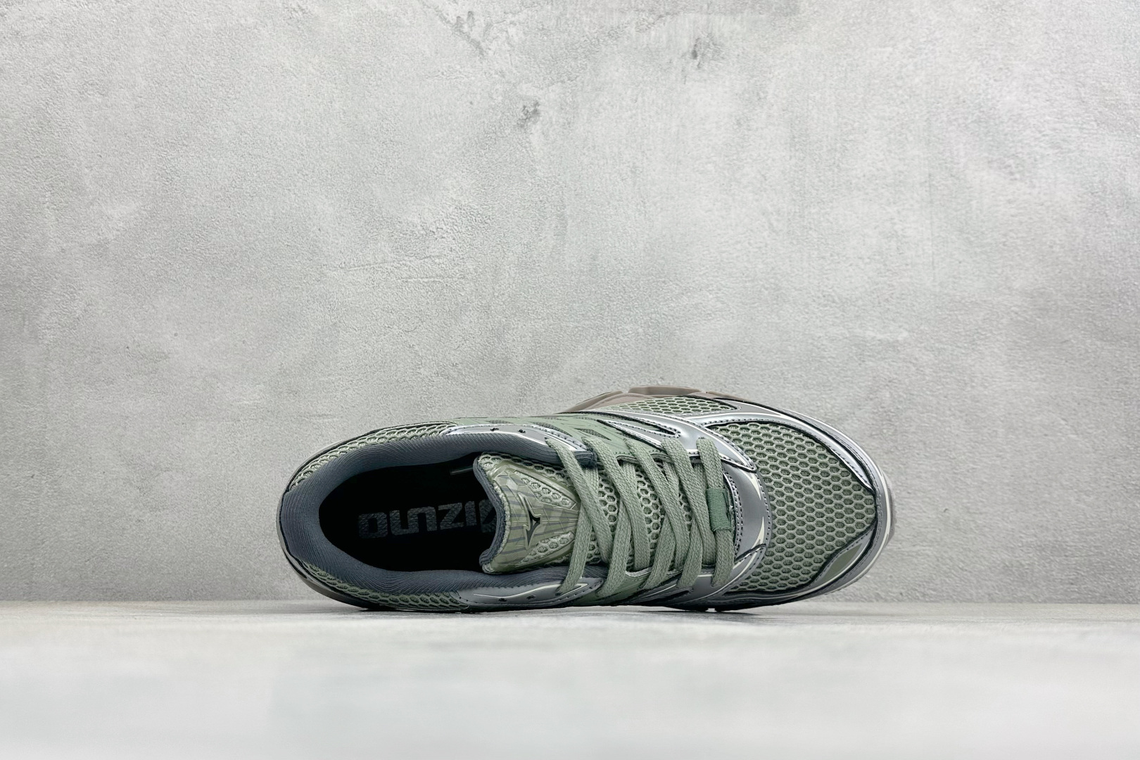 260 Mizuno 美津侬 WAVE PROPHECY LS 复古时尚休闲舒适运动跑步鞋 D1GA25