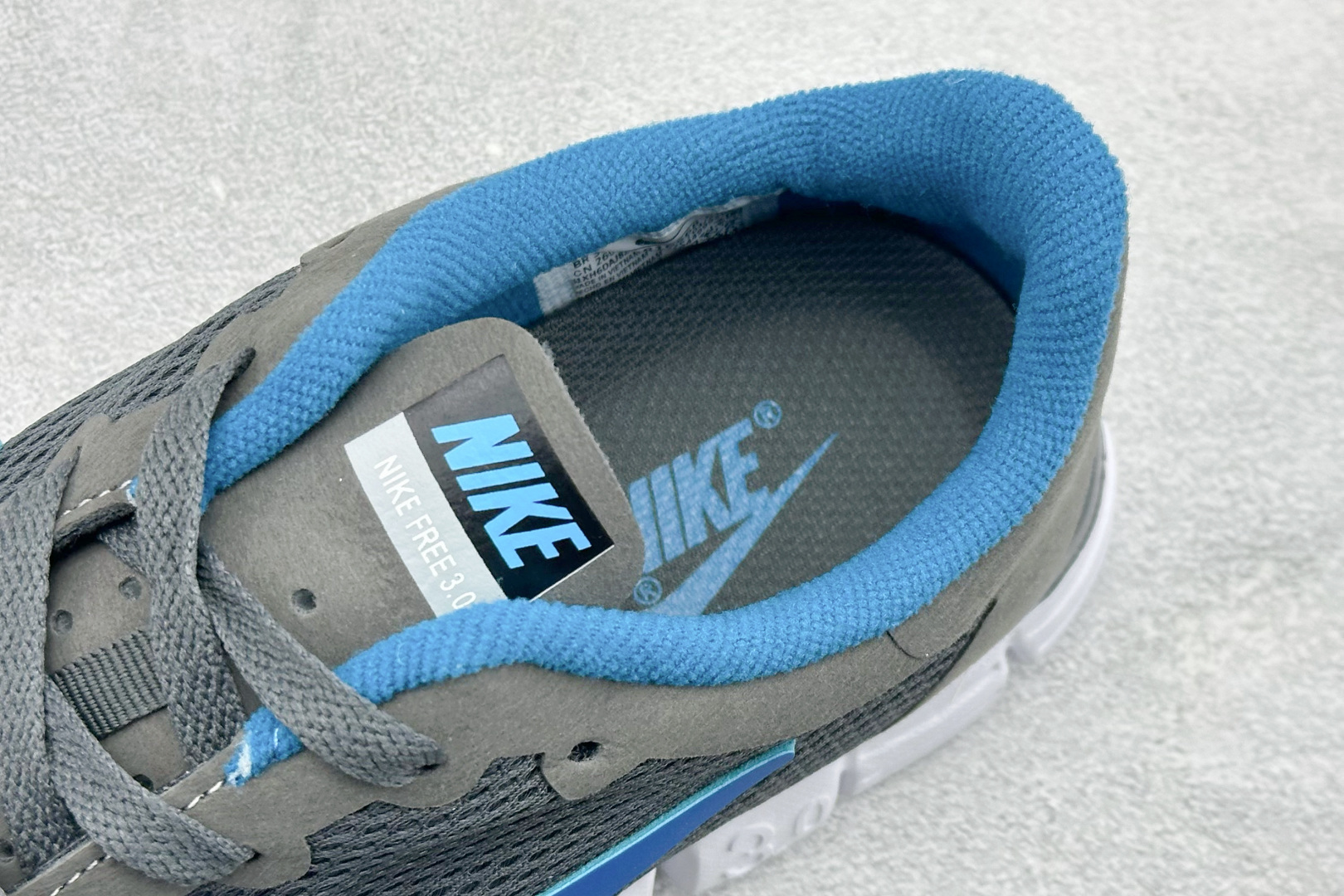 130 NIKE FREE 3.0 V2 耐克赤足轻便跑鞋 816568-006-Chinese UA Cheap High Quatity Brand Clothes Bags handbags Sneakers wholesale wholesaler seller from China Factory suppliers Fashion Clothing Shoes best Quality Beautiful Price 130 NIKE FREE 3.0 V2 耐克赤足轻便跑鞋 816568-006