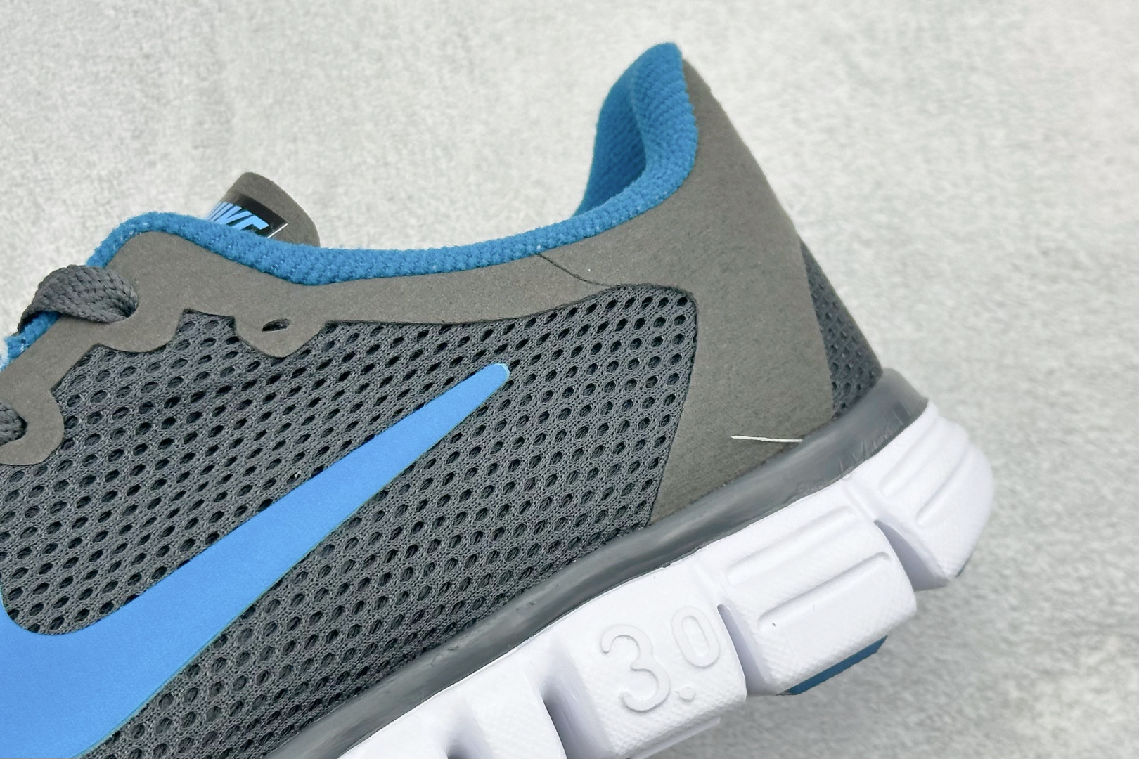 130 NIKE FREE 3.0 V2 耐克赤足轻便跑鞋 816568-006-Chinese UA Cheap High Quatity Brand Clothes Bags handbags Sneakers wholesale wholesaler seller from China Factory suppliers Fashion Clothing Shoes best Quality Beautiful Price 130 NIKE FREE 3.0 V2 耐克赤足轻便跑鞋 816568-006