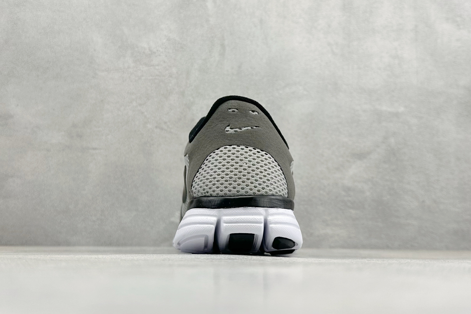 NIKE FREE 3.0 V2 耐克赤足轻便跑鞋 816568-005-Top High Quatity Cheap Sneakers Fashion Clothing Clothes Bags handbags Shoes of all Brand wholesale With The best Quality And Beautiful Price from China Factory Chinese suppliers wholesaler seller NIKE FREE 3.0 V2 耐克赤足轻便跑鞋 816568-005