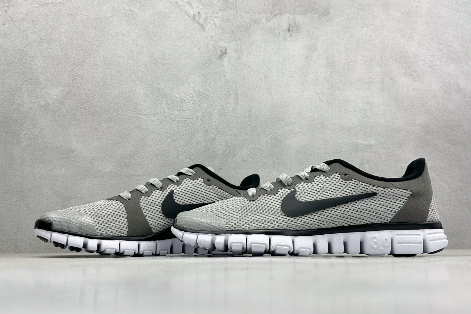 NIKE FREE 3.0 V2 耐克赤足轻便跑鞋 816568-005-Top High Quatity Cheap Sneakers Fashion Clothing Clothes Bags handbags Shoes of all Brand wholesale With The best Quality And Beautiful Price from China Factory Chinese suppliers wholesaler seller NIKE FREE 3.0 V2 耐克赤足轻便跑鞋 816568-005