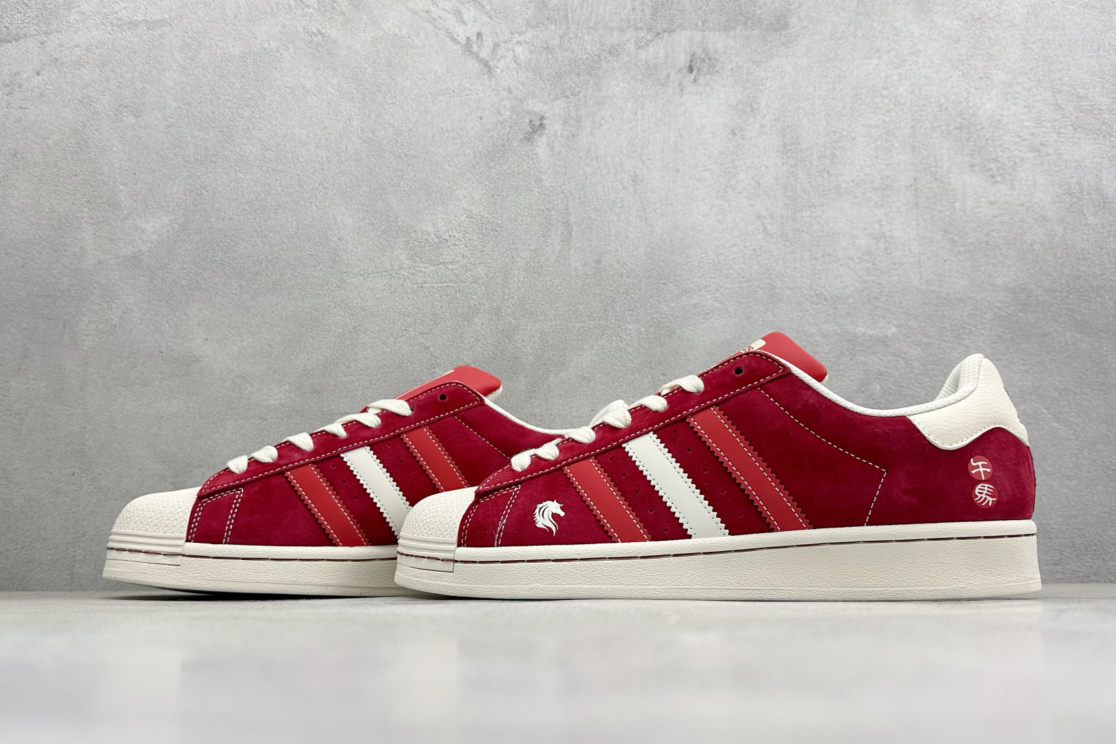 AD Originals Super马年限定 贝壳头板鞋 AY8926-Top High Quatity Cheap Sneakers Fashion Clothing Clothes Bags handbags Shoes of all Brand wholesale With The best Quality And Beautiful Price from China Factory Chinese suppliers wholesaler seller AD Originals Super马年限定 贝壳头板鞋 AY8926