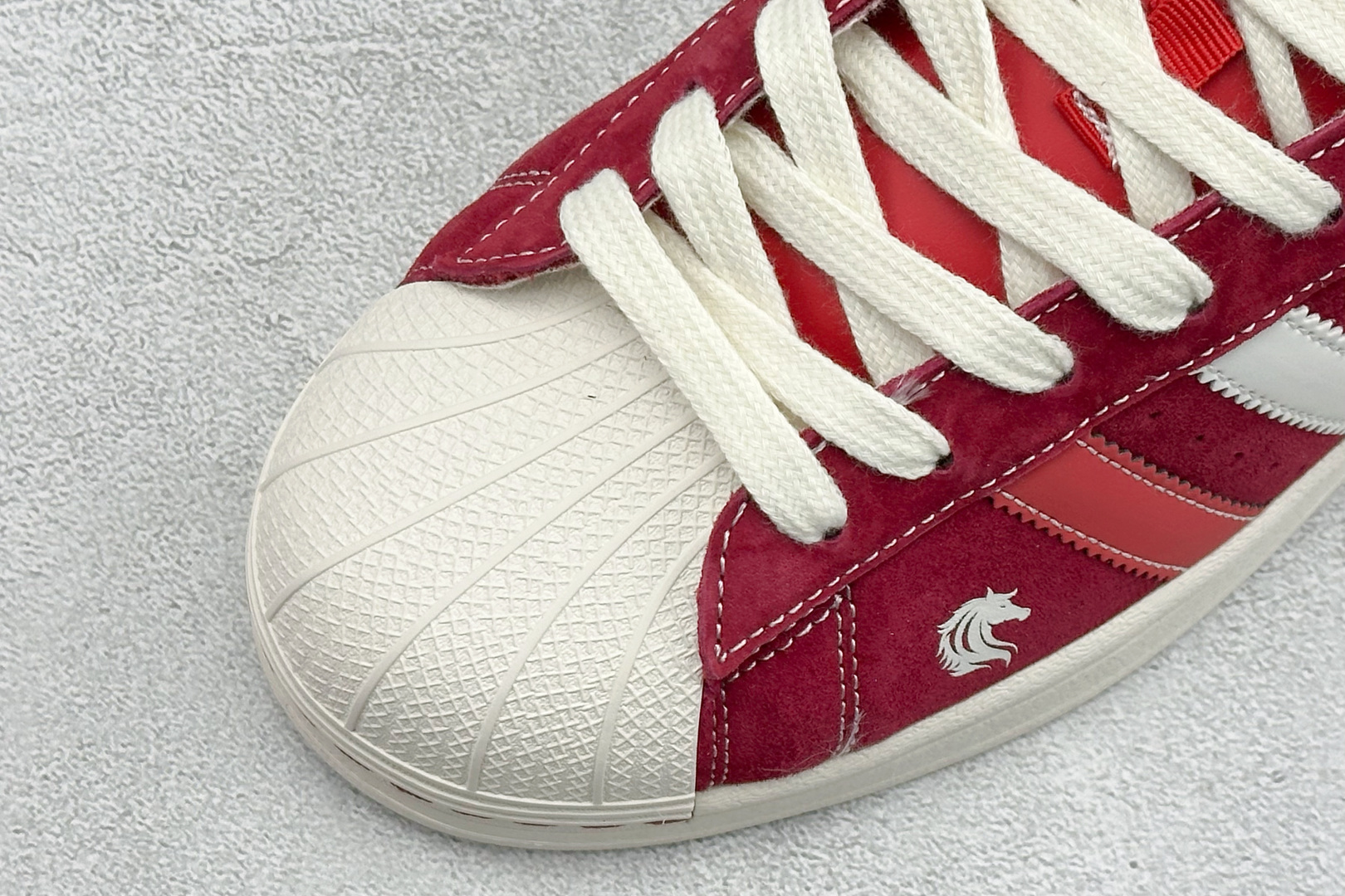 AD Originals Super马年限定 贝壳头板鞋 AY8926-Top High Quatity Cheap Sneakers Fashion Clothing Clothes Bags handbags Shoes of all Brand wholesale With The best Quality And Beautiful Price from China Factory Chinese suppliers wholesaler seller AD Originals Super马年限定 贝壳头板鞋 AY8926
