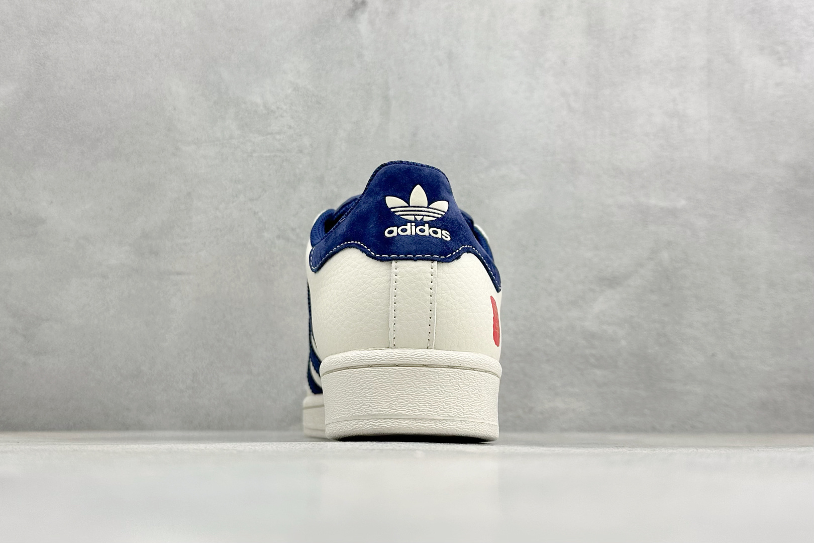 220 AD Originals Super马年限定 贝壳头板鞋 SD6827-Chinese UA Cheap High Quatity Brand Clothes Bags handbags Sneakers wholesale wholesaler seller from China Factory suppliers Fashion Clothing Shoes best Quality Beautiful Price 220 AD Originals Super马年限定 贝壳头板鞋 SD6827