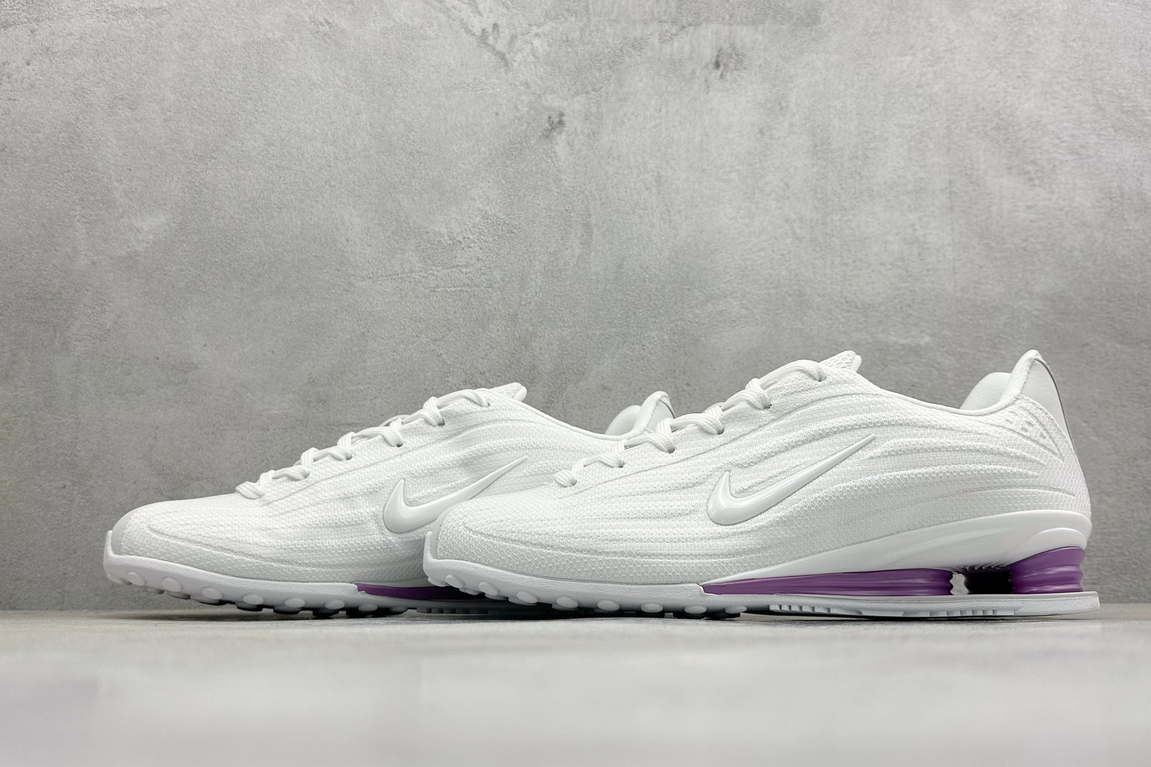 Nike Shox Z 耐克专利弹簧气柱跑步鞋 HQ7540-101-Top High Quatity Cheap Sneakers Fashion Clothing Clothes Bags handbags Shoes of all Brand wholesale With The best Quality And Beautiful Price from China Factory Chinese suppliers wholesaler seller Nike Shox Z 耐克专利弹簧气柱跑步鞋 HQ7540-101