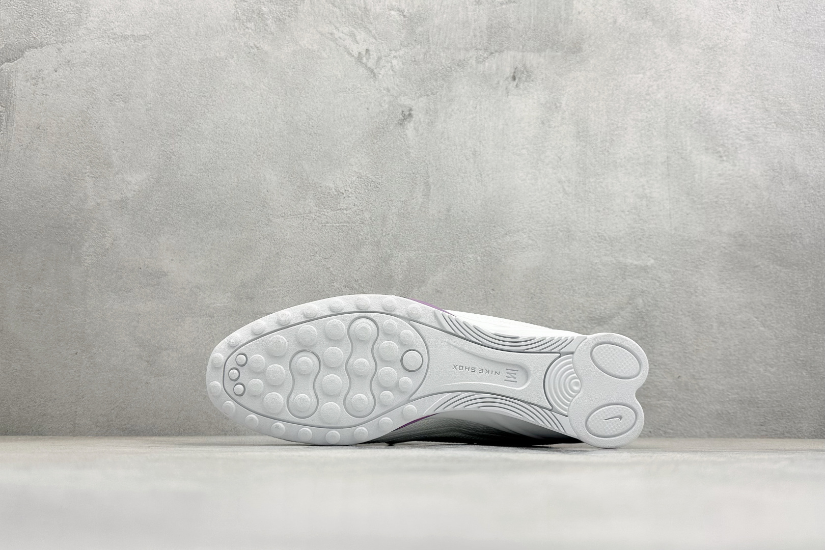 Nike Shox Z 耐克专利弹簧气柱跑步鞋 HQ7540-101-Top High Quatity Cheap Sneakers Fashion Clothing Clothes Bags handbags Shoes of all Brand wholesale With The best Quality And Beautiful Price from China Factory Chinese suppliers wholesaler seller Nike Shox Z 耐克专利弹簧气柱跑步鞋 HQ7540-101